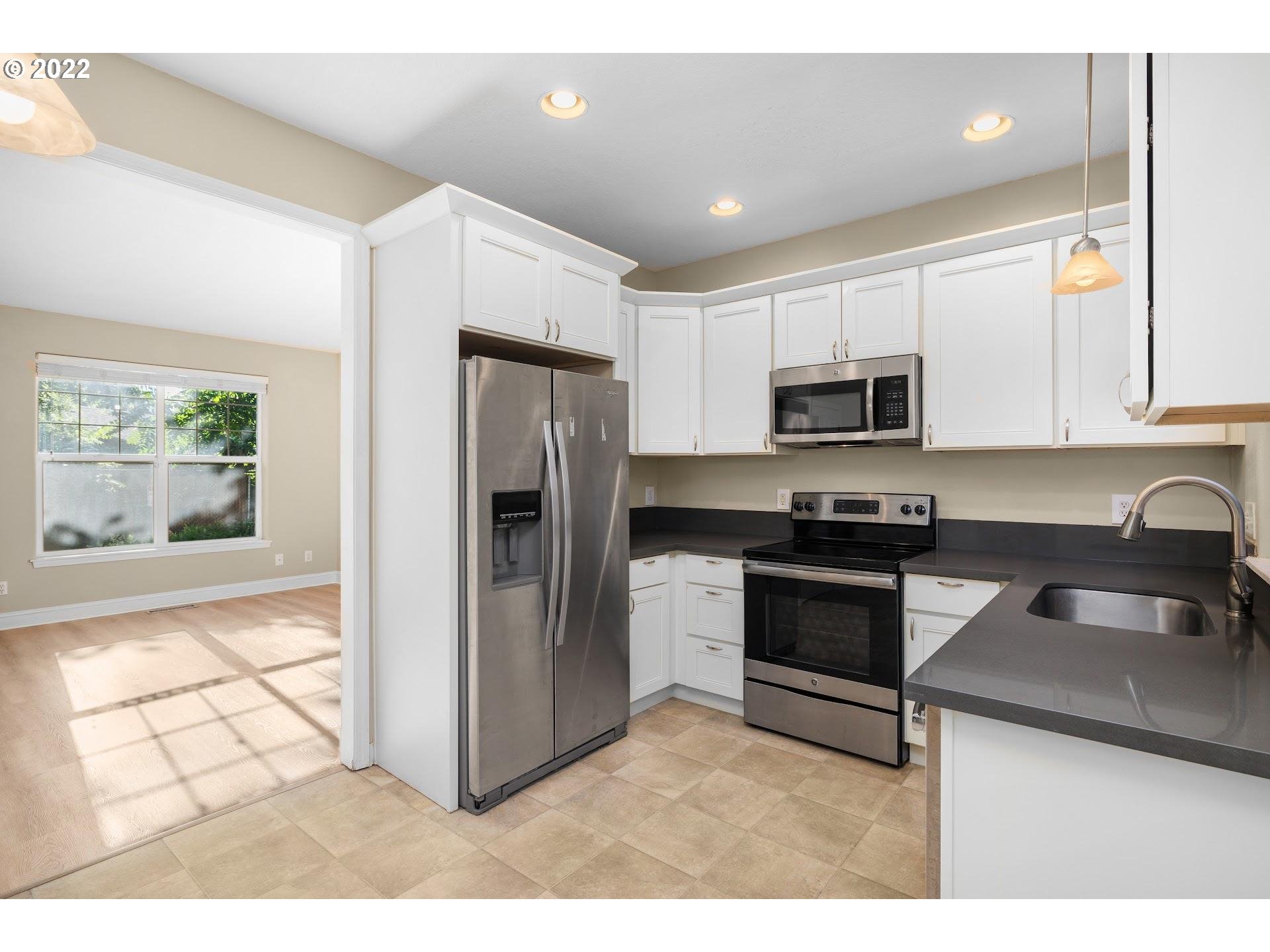 Photo #2: 22405151 Listing 