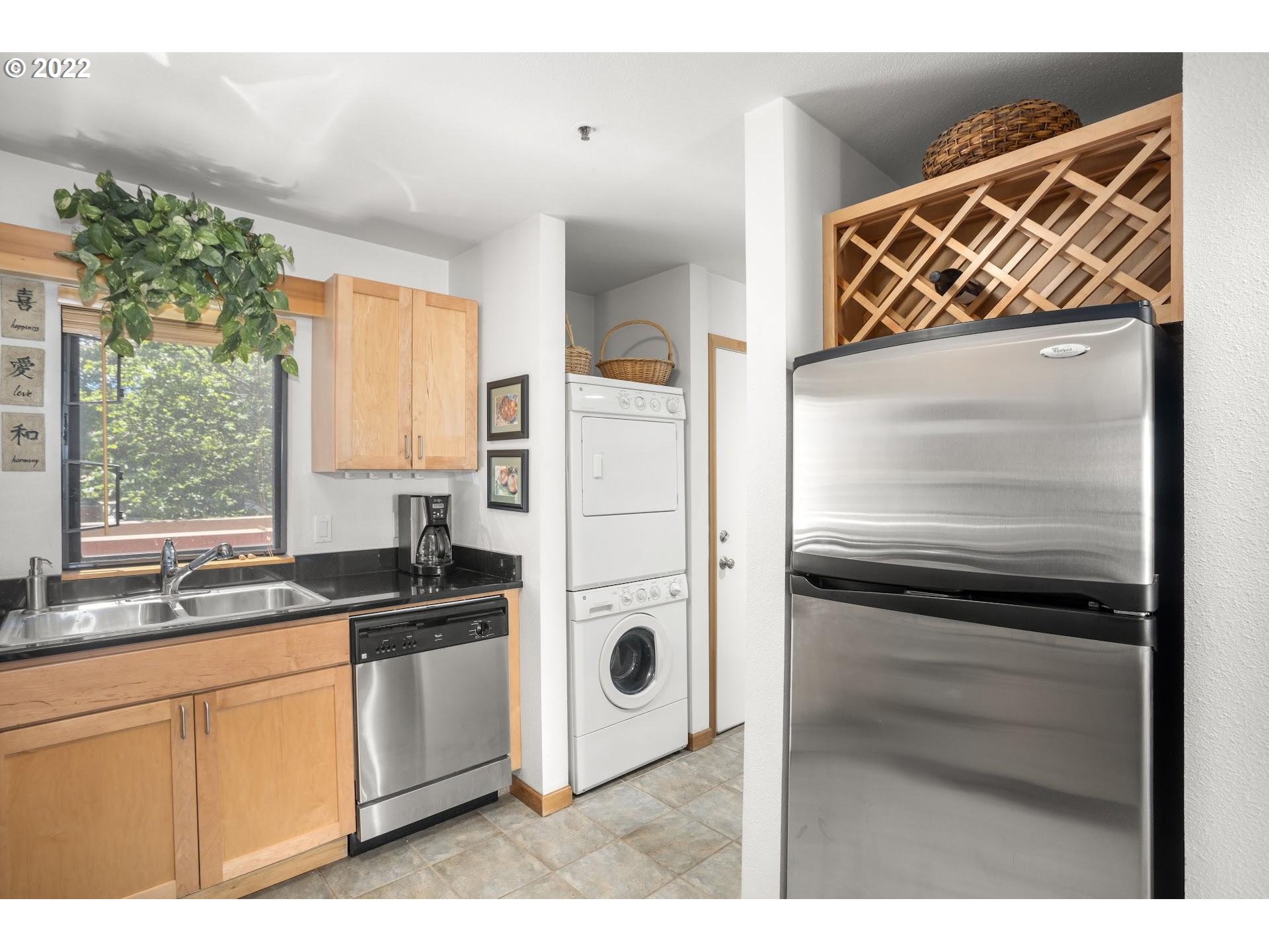 Photo #6: 22405845 Listing 