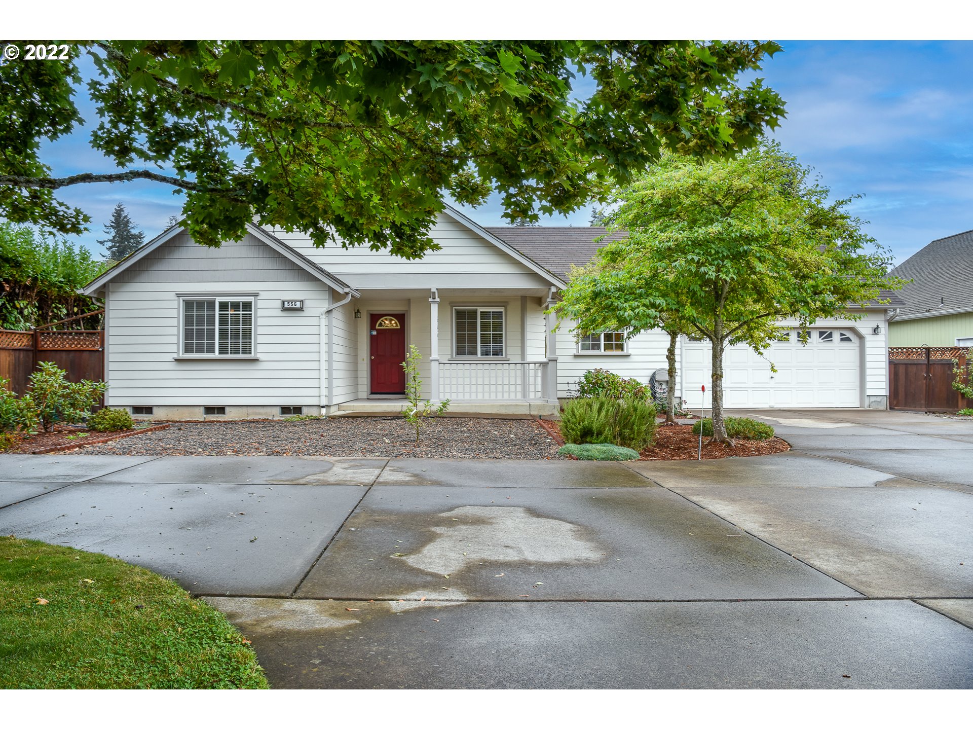 Well maintained 3-bedroom, 2-bath home in the Santa Clara area of Eugene. Open floor plan with vaulted ceiling, hardwood floors, mini split ductless heat pump, ceiling fan, easy care yard, and more. Located off of a low traffic street.