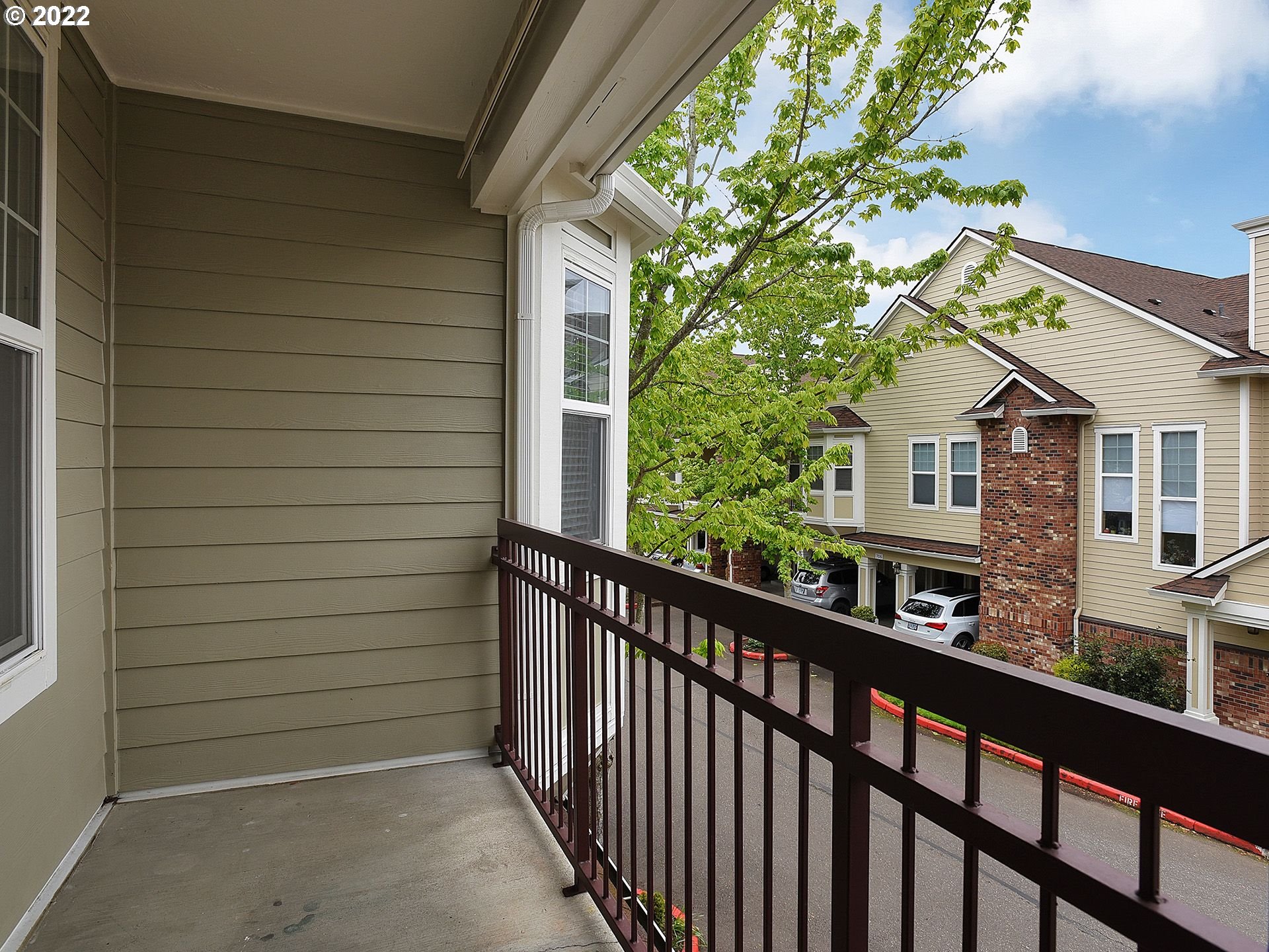 Photo #6: 22406973 Listing 