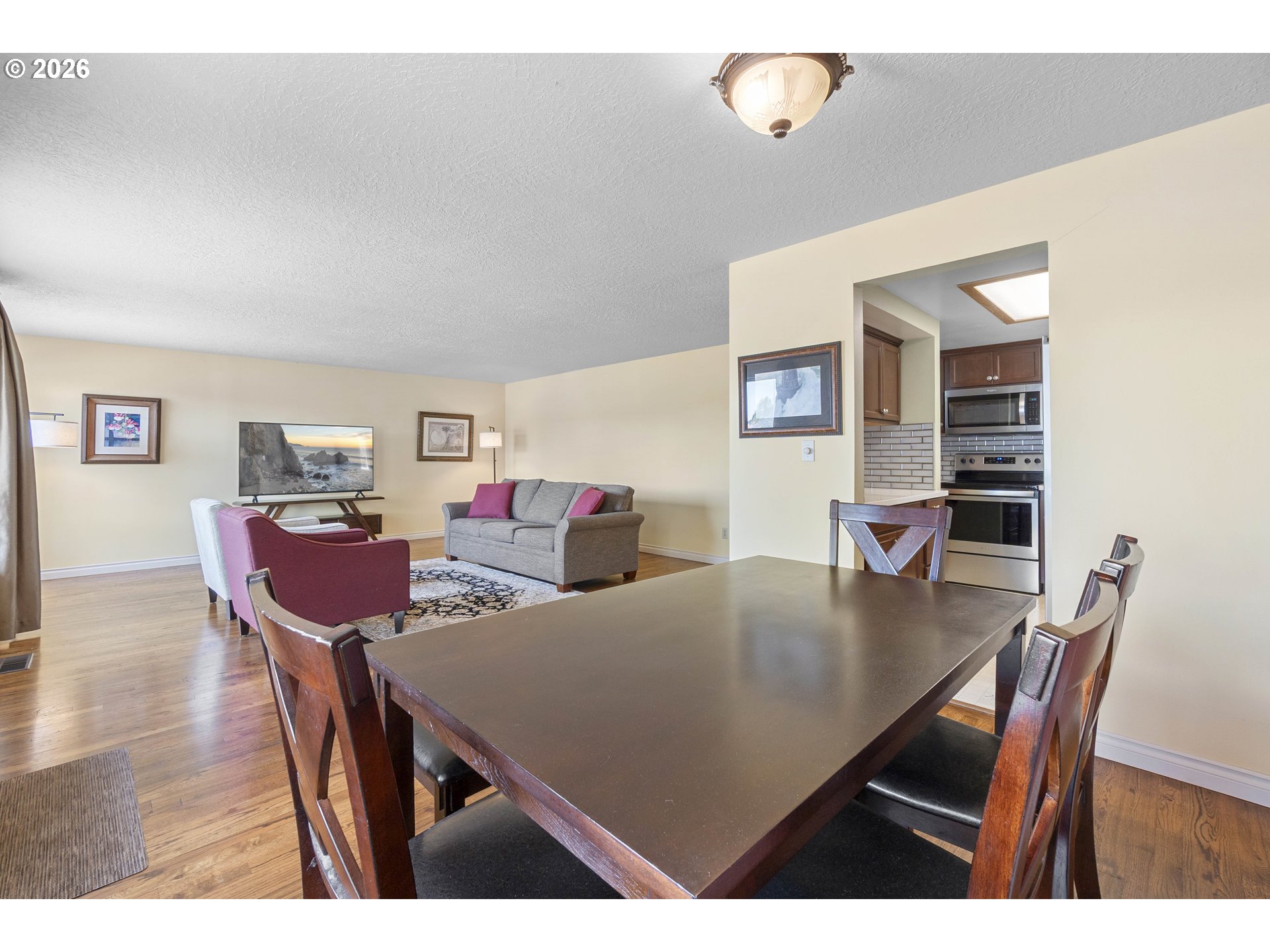 1070 ASTOR WAY, Woodburn, OR, 97071