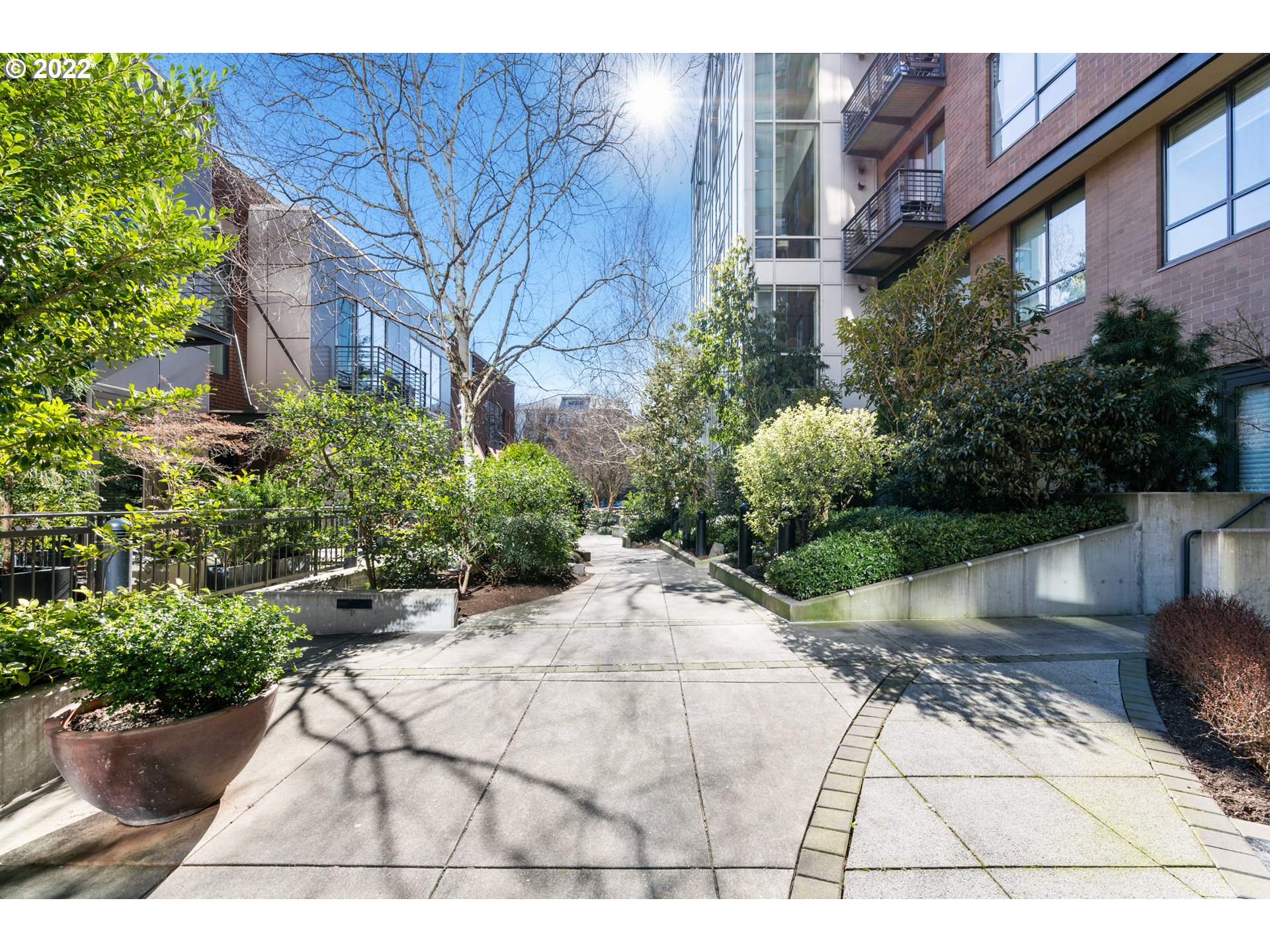 Photo #2: 22412355 Listing 
