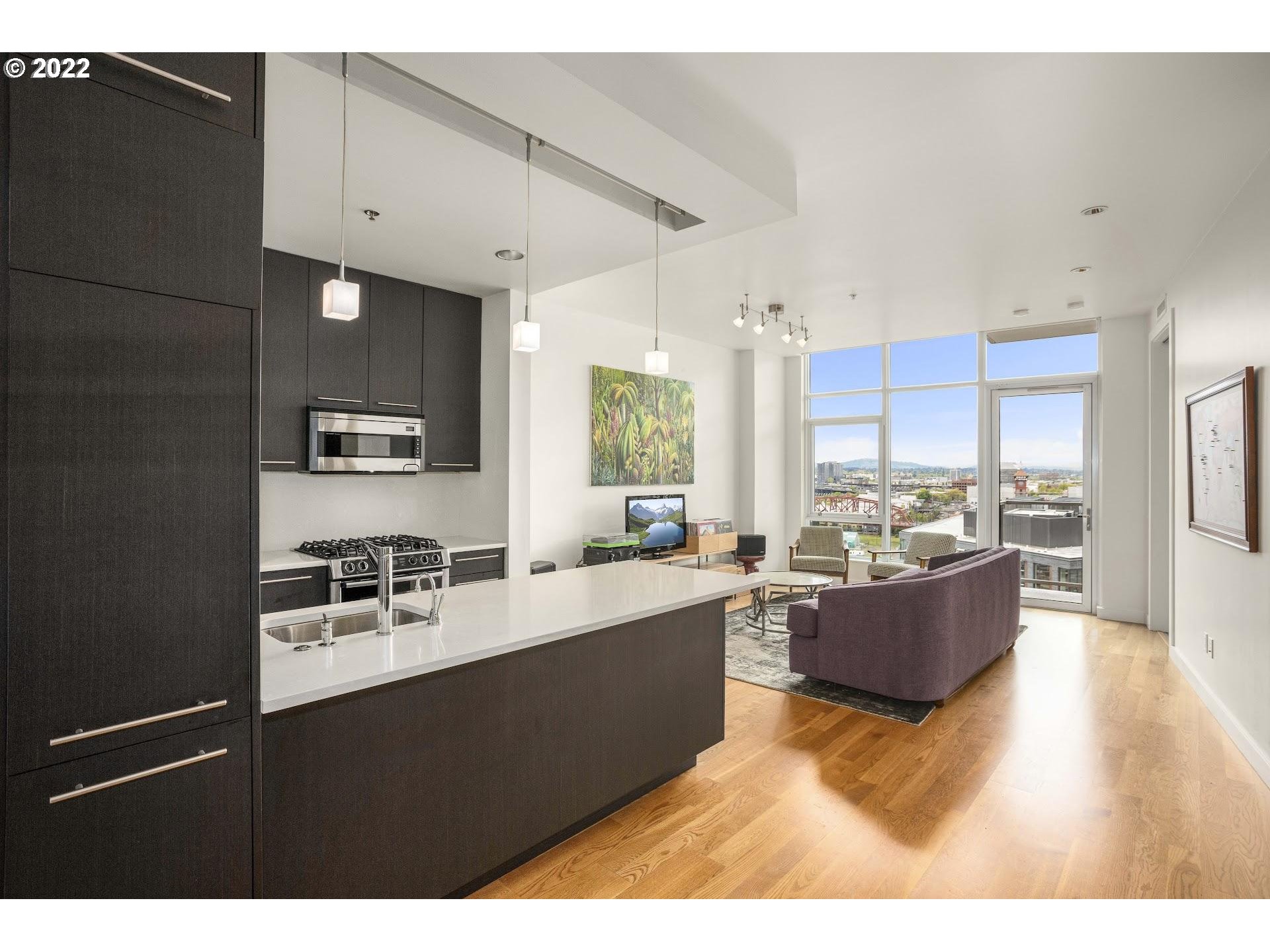 Photo #5: 22415229 Listing 