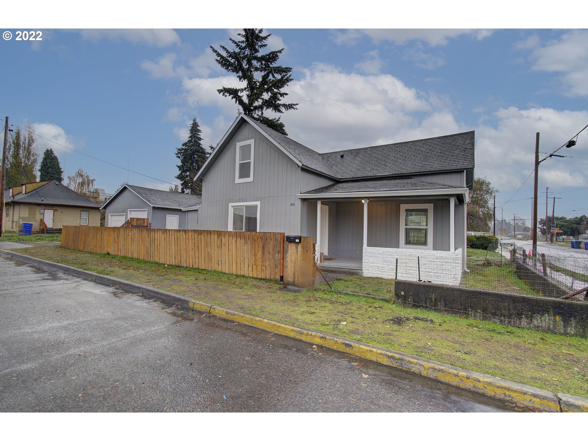 206  Lincoln St, Kelso, WA 98626