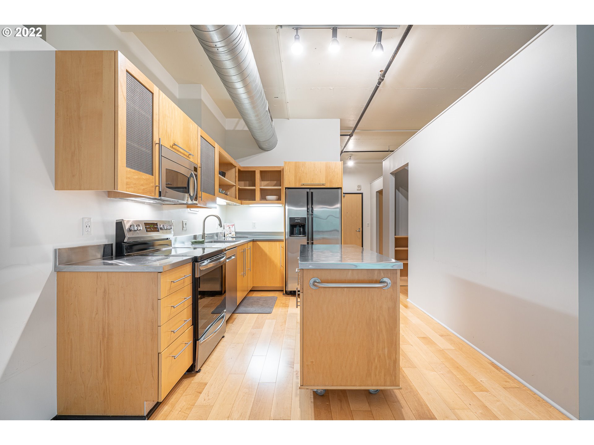 Photo #3: 22418335 Listing 