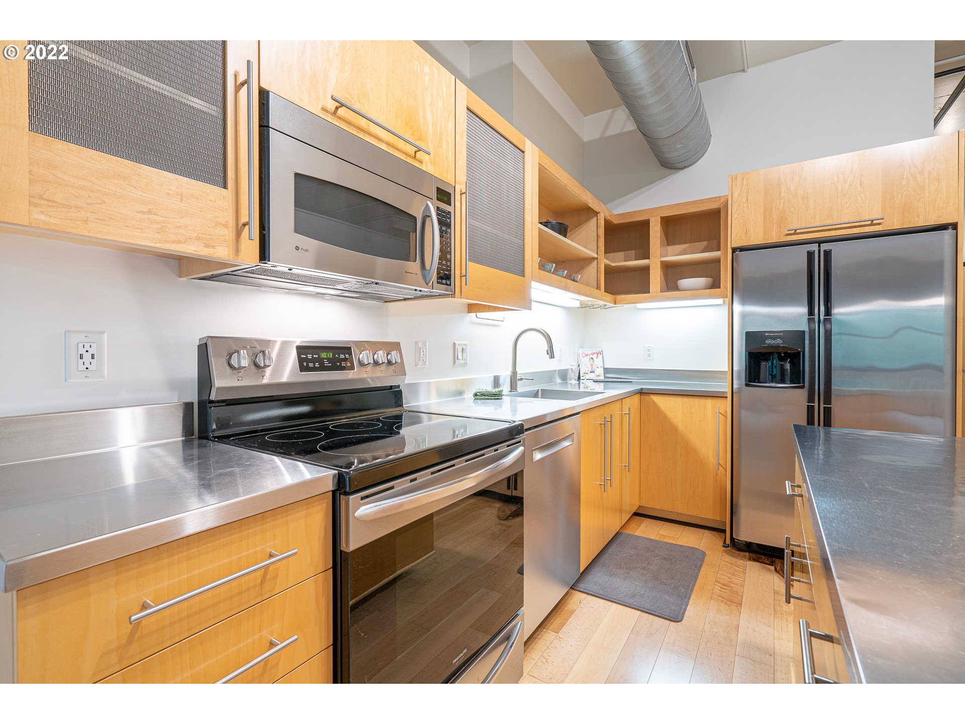 Photo #4: 22418335 Listing 