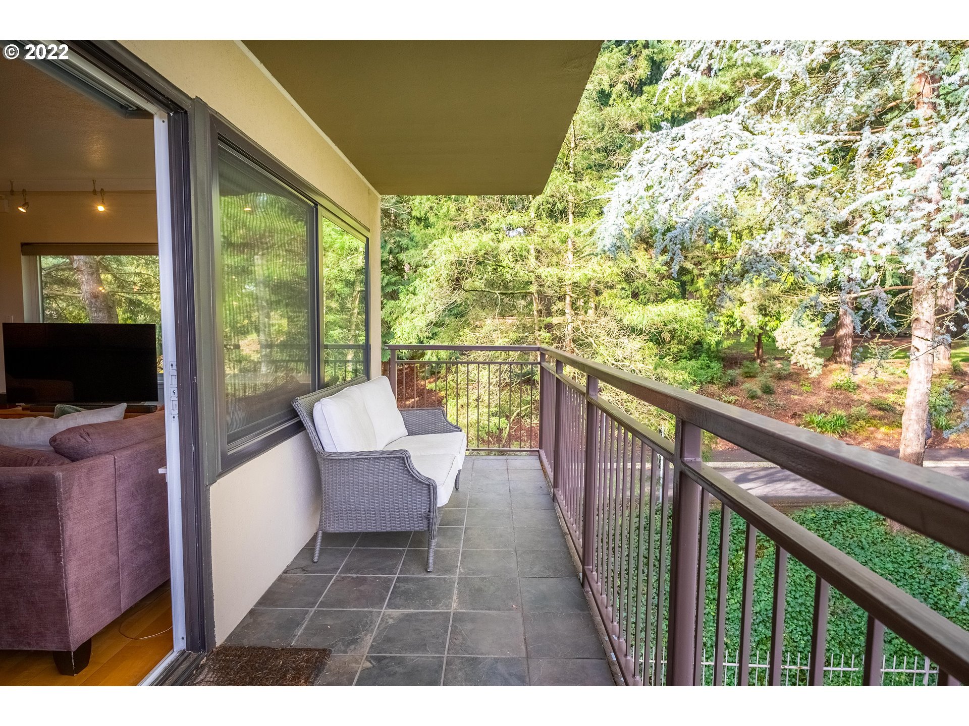 Photo #3: 22418689 Listing 