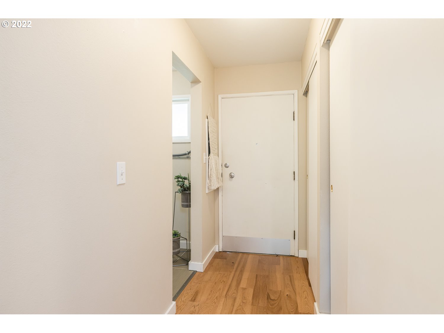 Photo #4: 22419301 Listing 