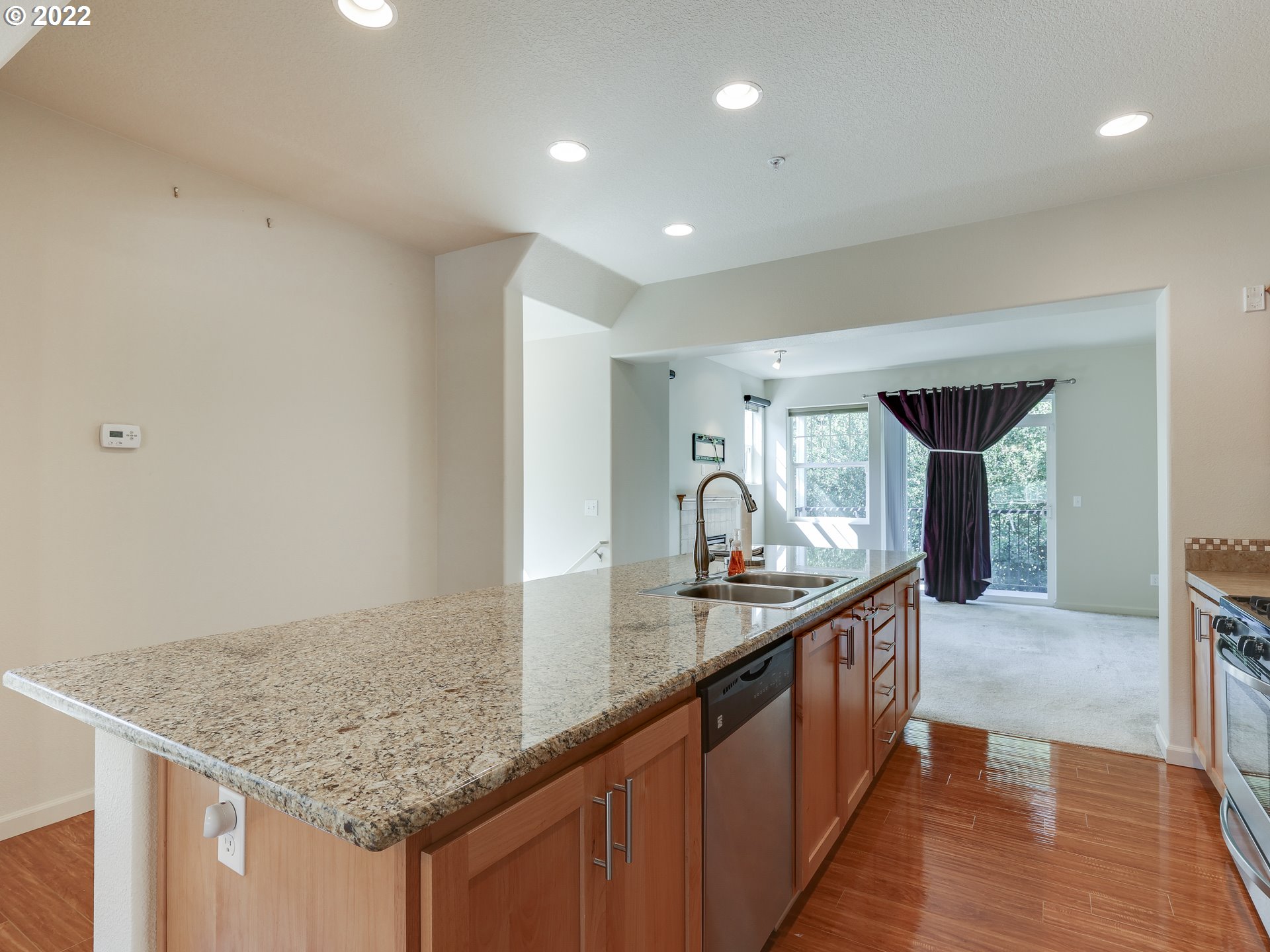 Photo #4: 22424194 Listing 