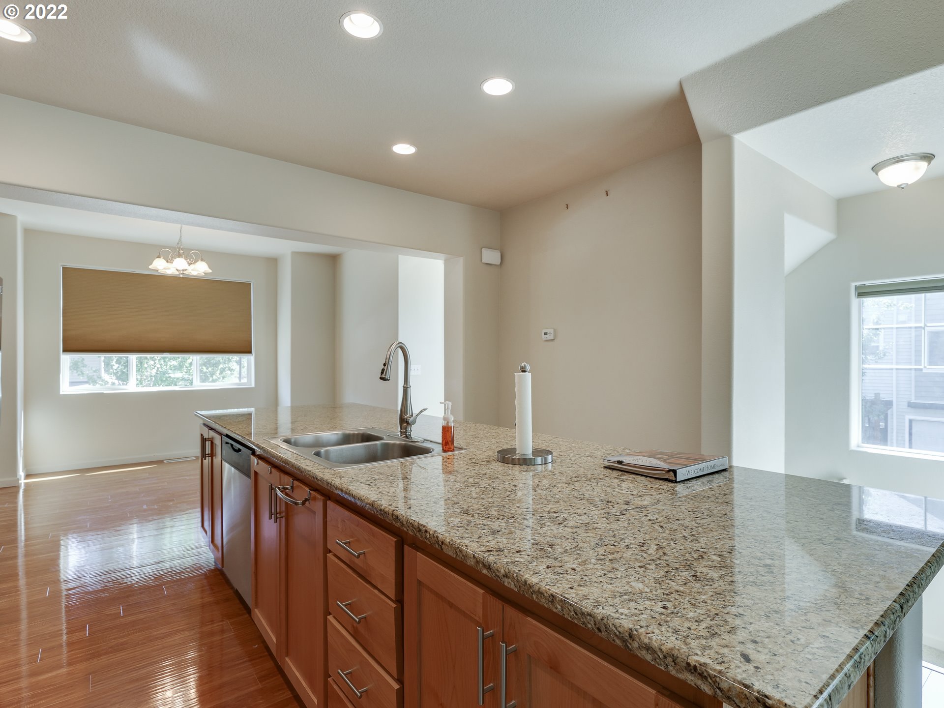 Photo #6: 22424194 Listing 