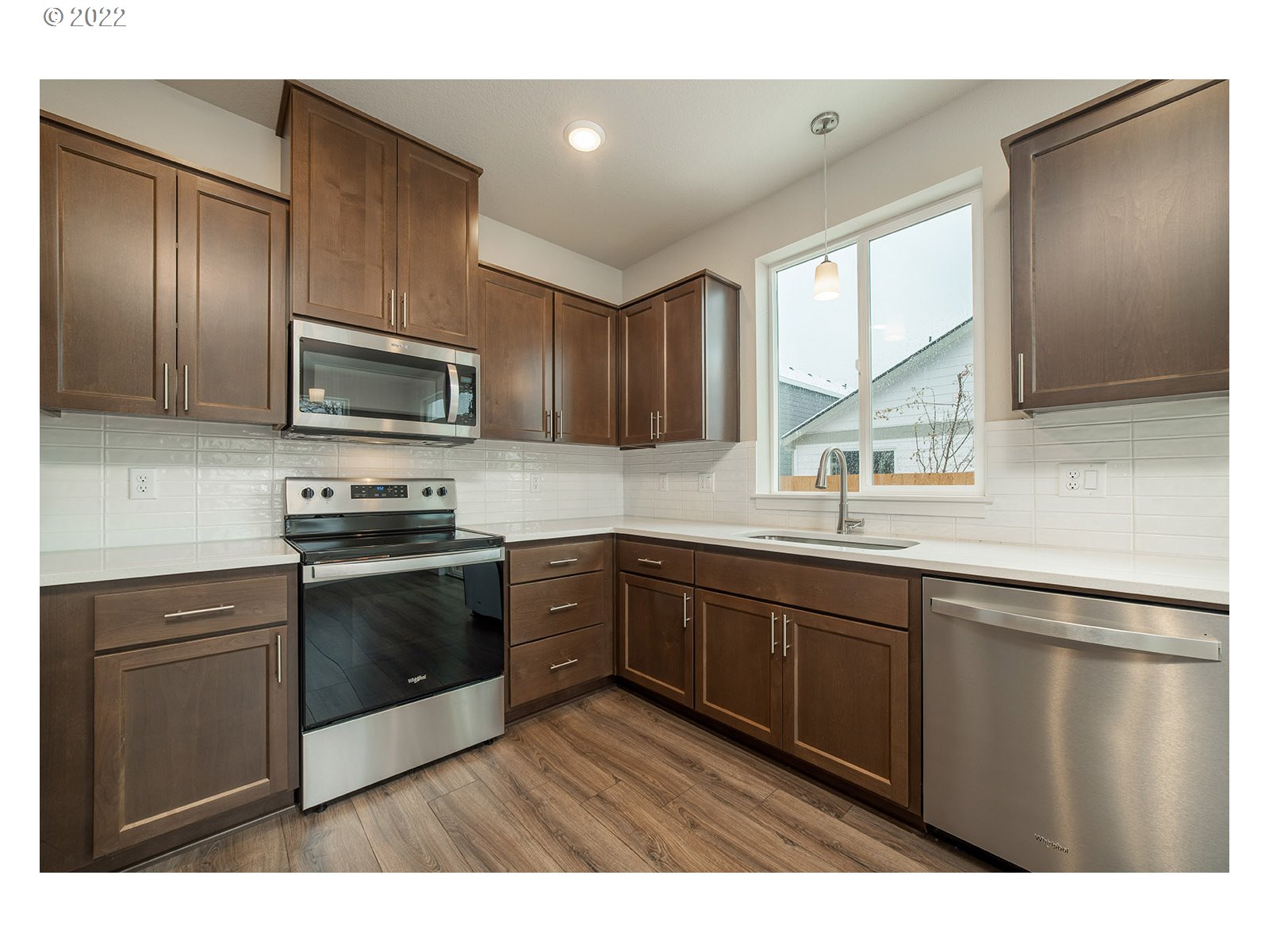 Photo #6: 22428407 Listing 