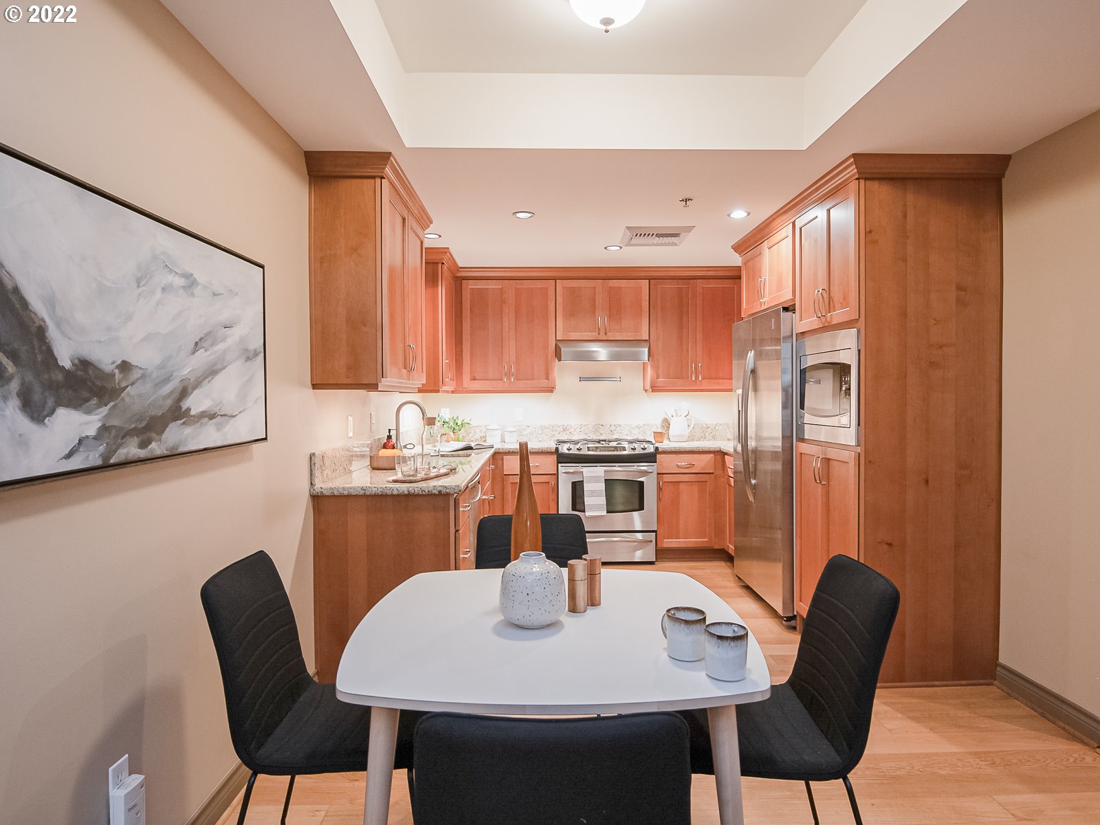 Photo #2: 22431803 Listing 