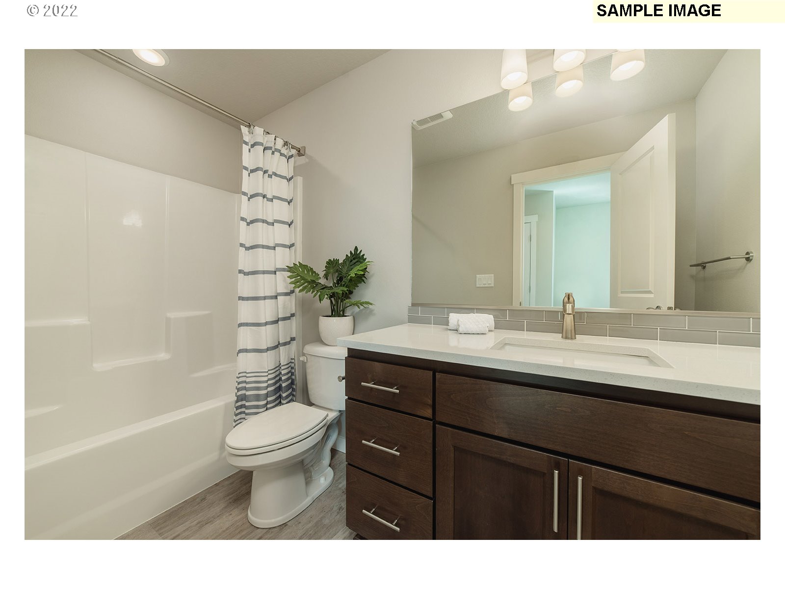 Photo #6: 22432360 Listing 
