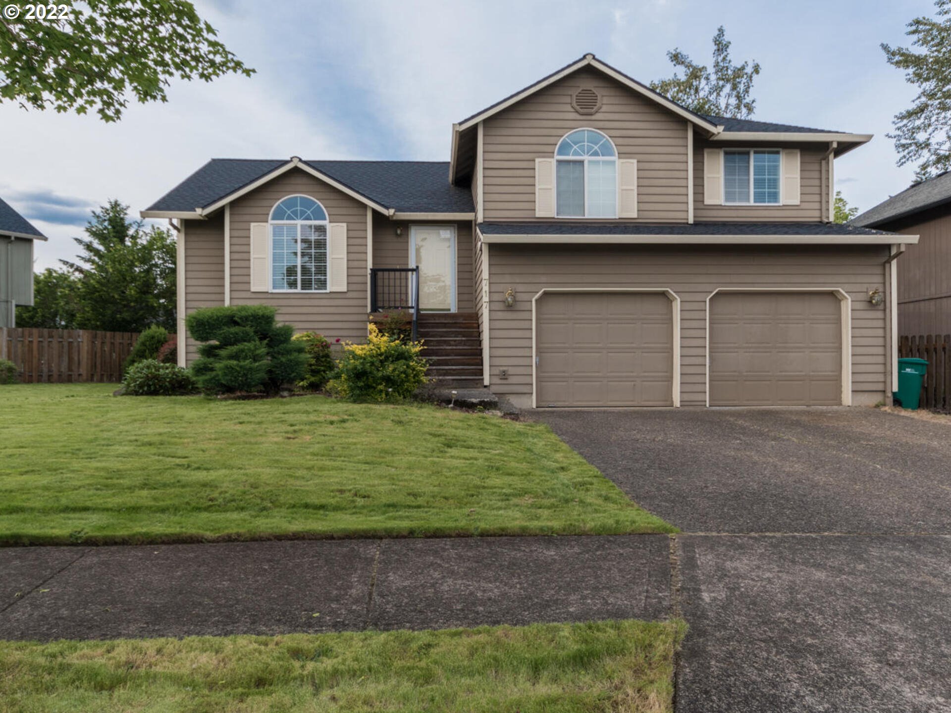 717 SE 10TH ST, Troutdale OR 97060