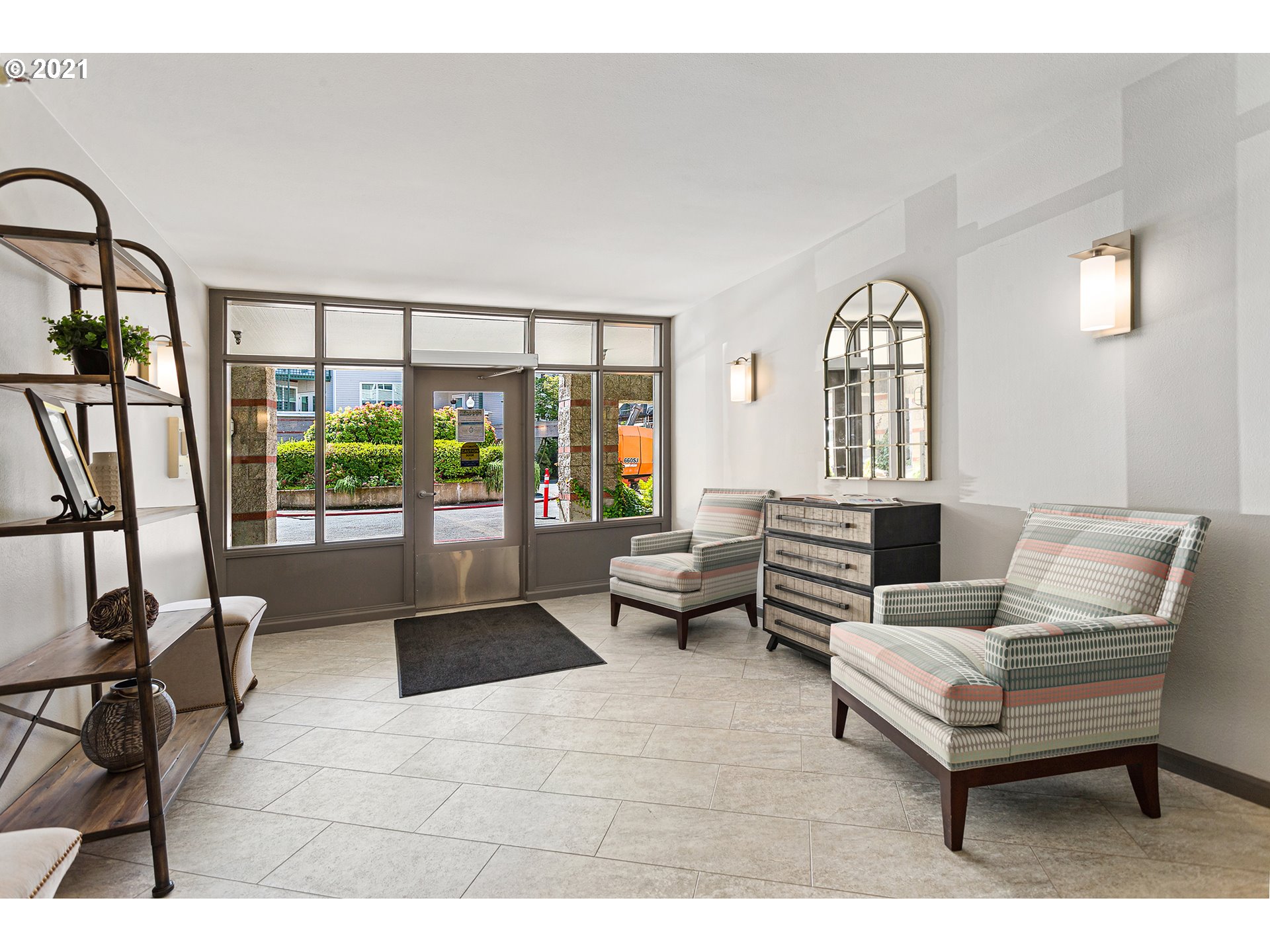 Photo #2: 22438509 Listing 