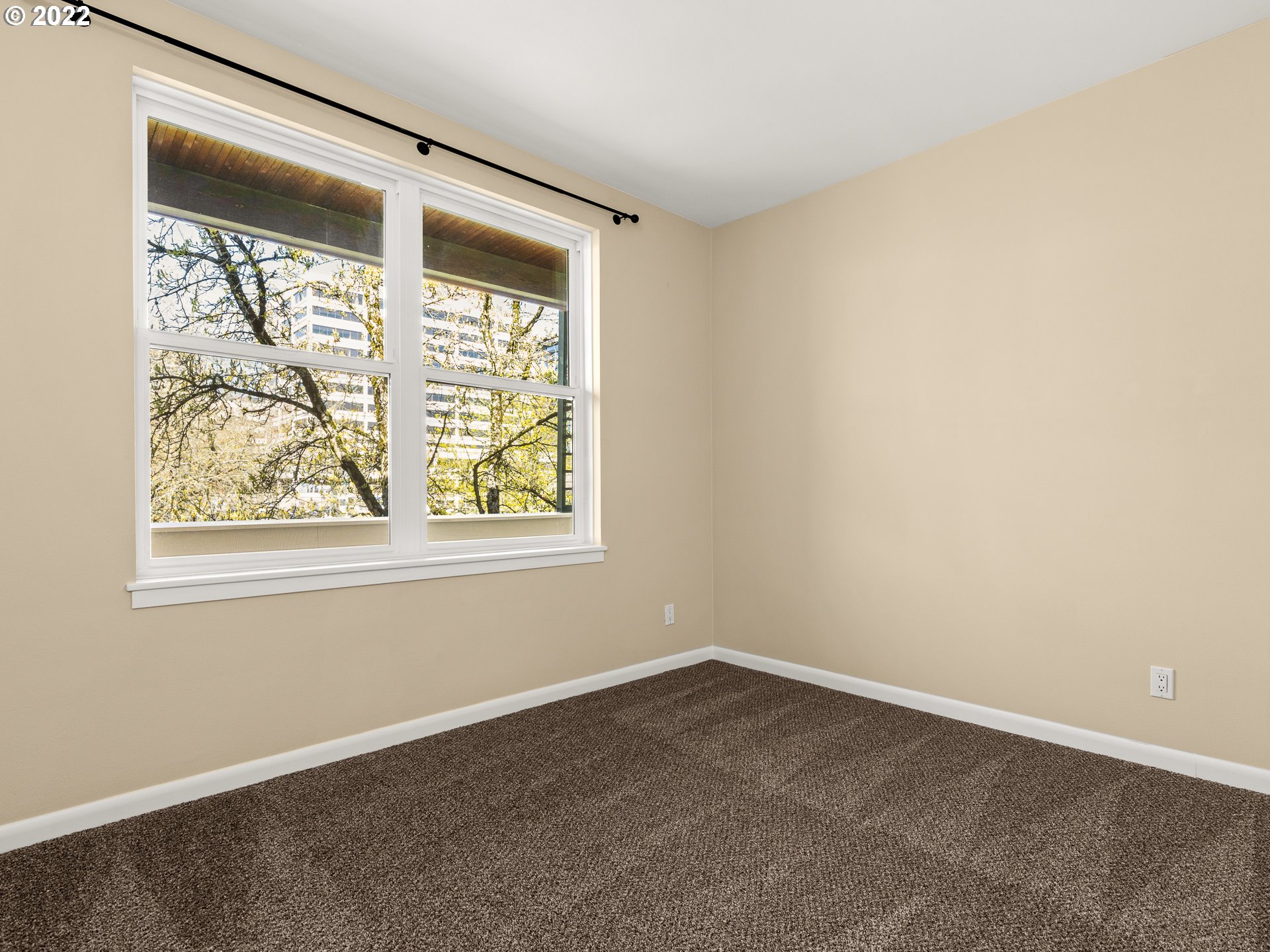 Photo #4: 22439340 Listing 