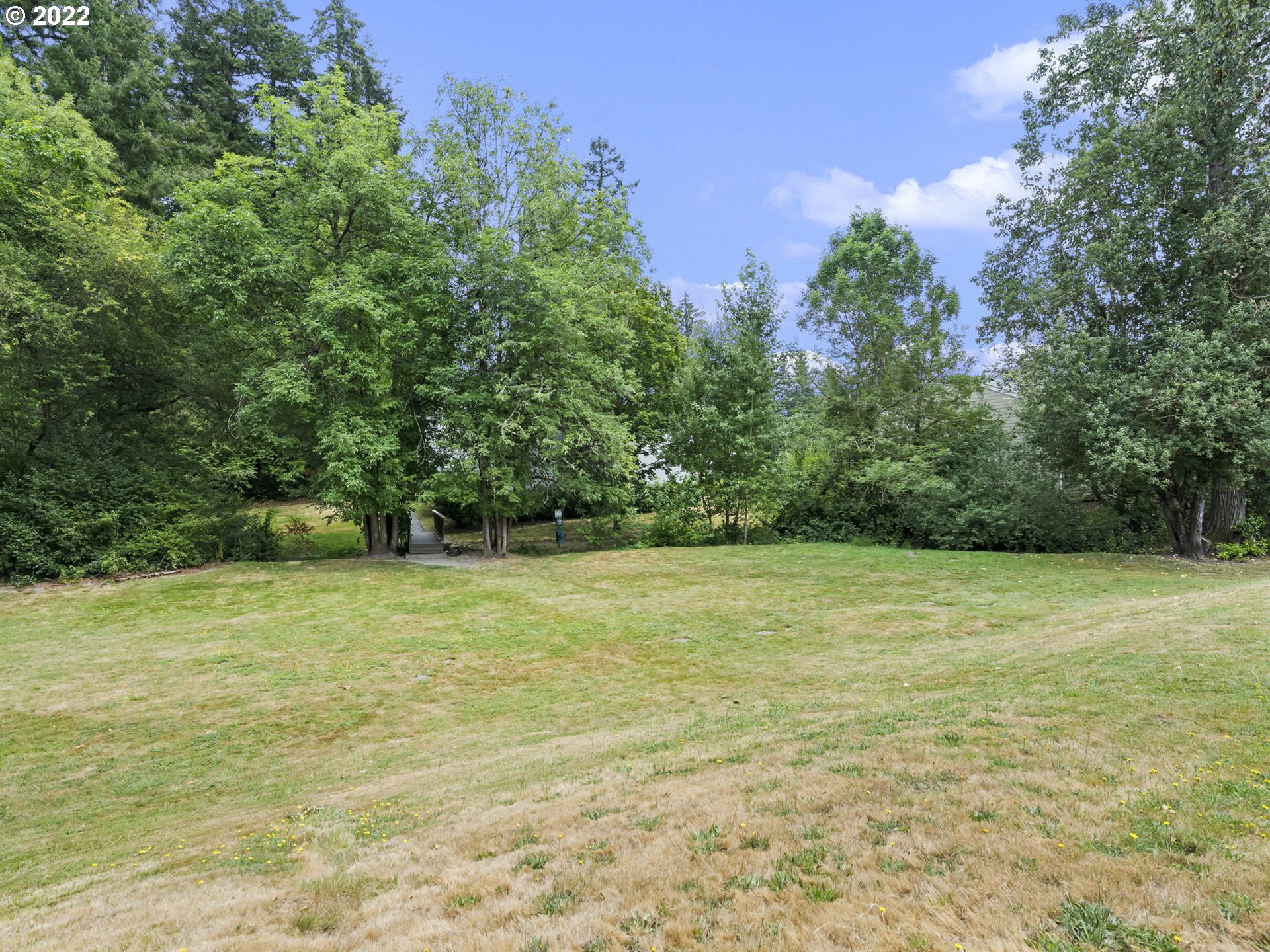 Photo #3: 22442278 Listing 