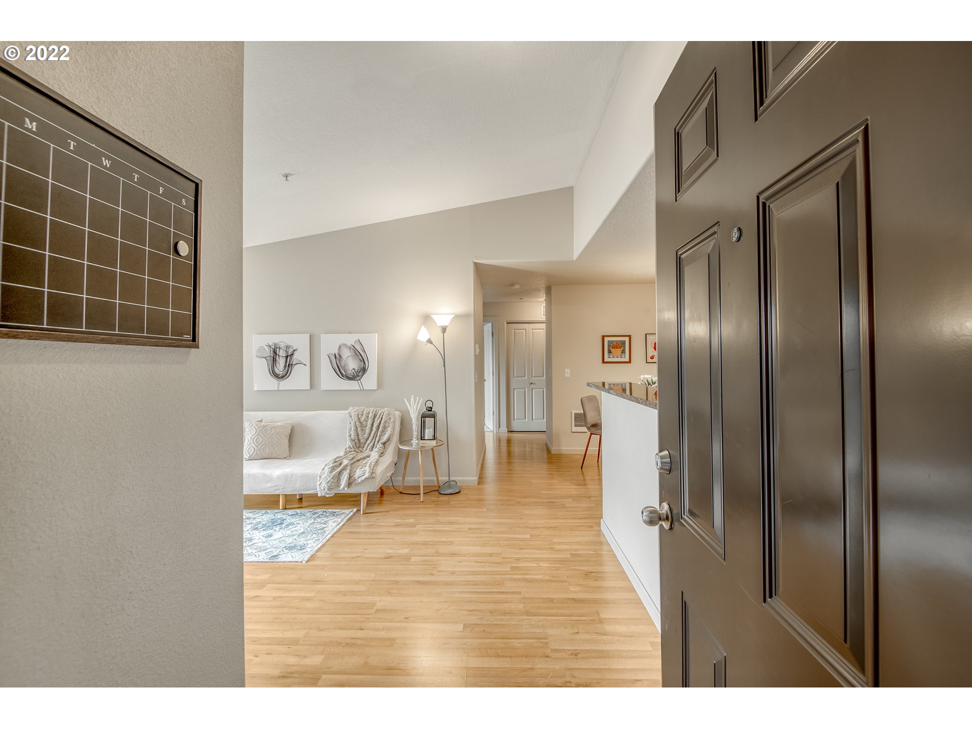 Photo #2: 22442333 Listing 