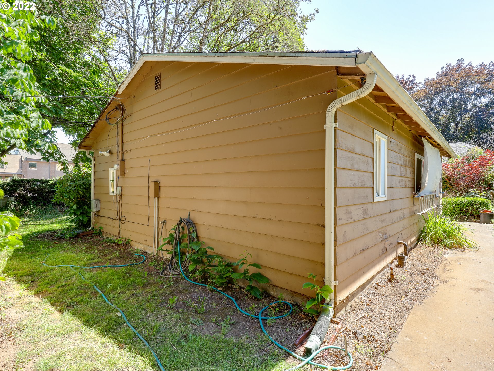 1137  E St, Washougal, WA 98671