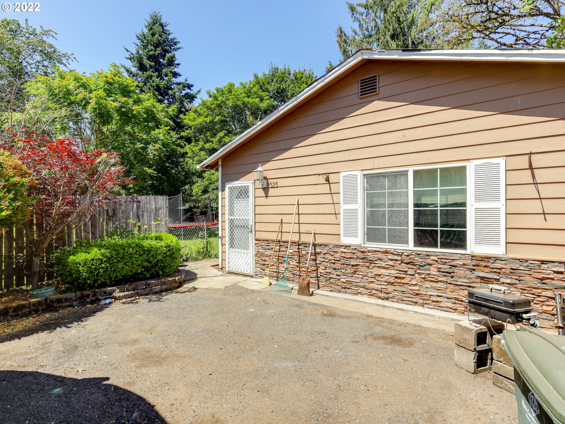 1137  E St, Washougal, WA 98671