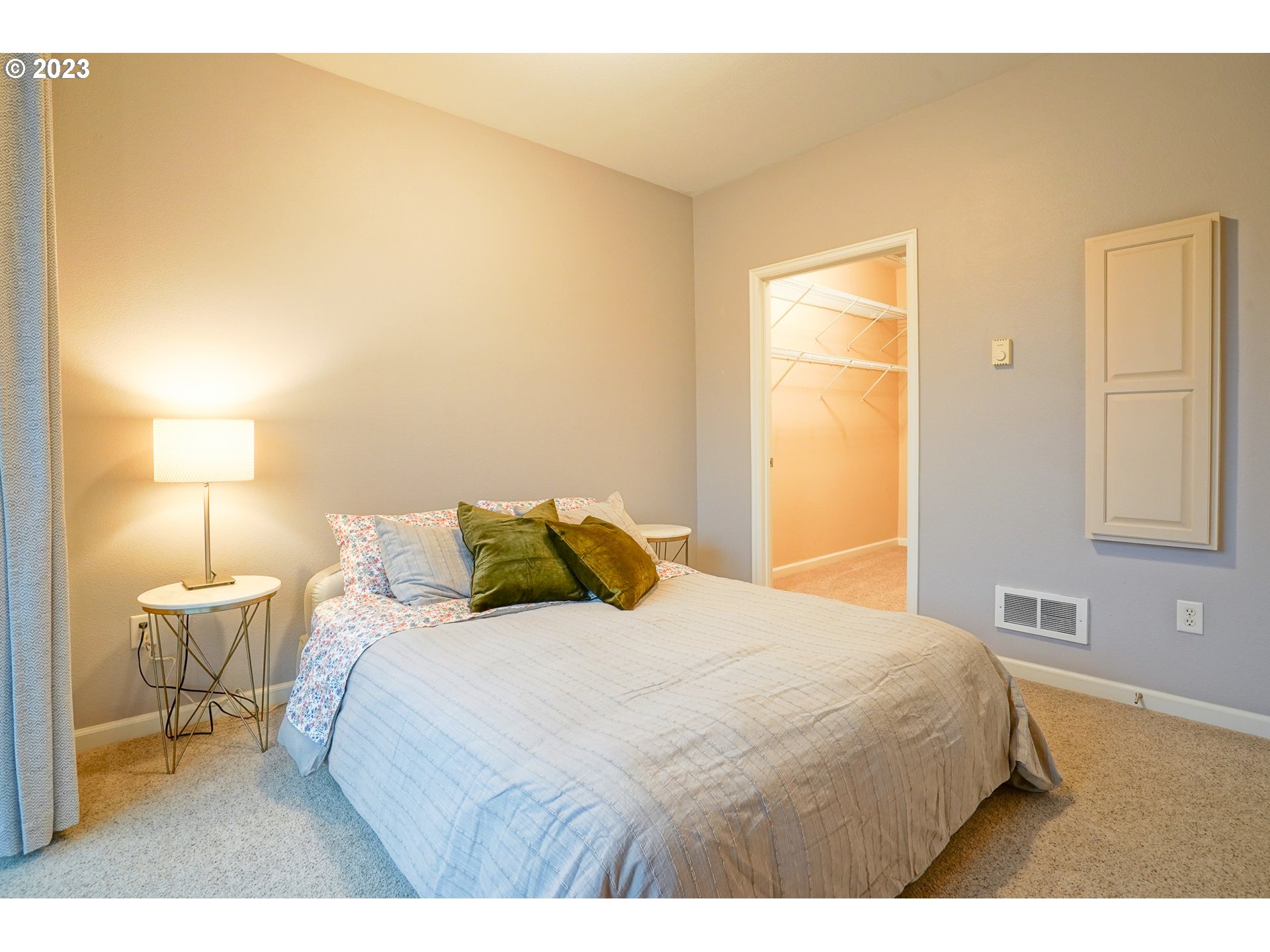 Photo #2: 22443466 Listing 