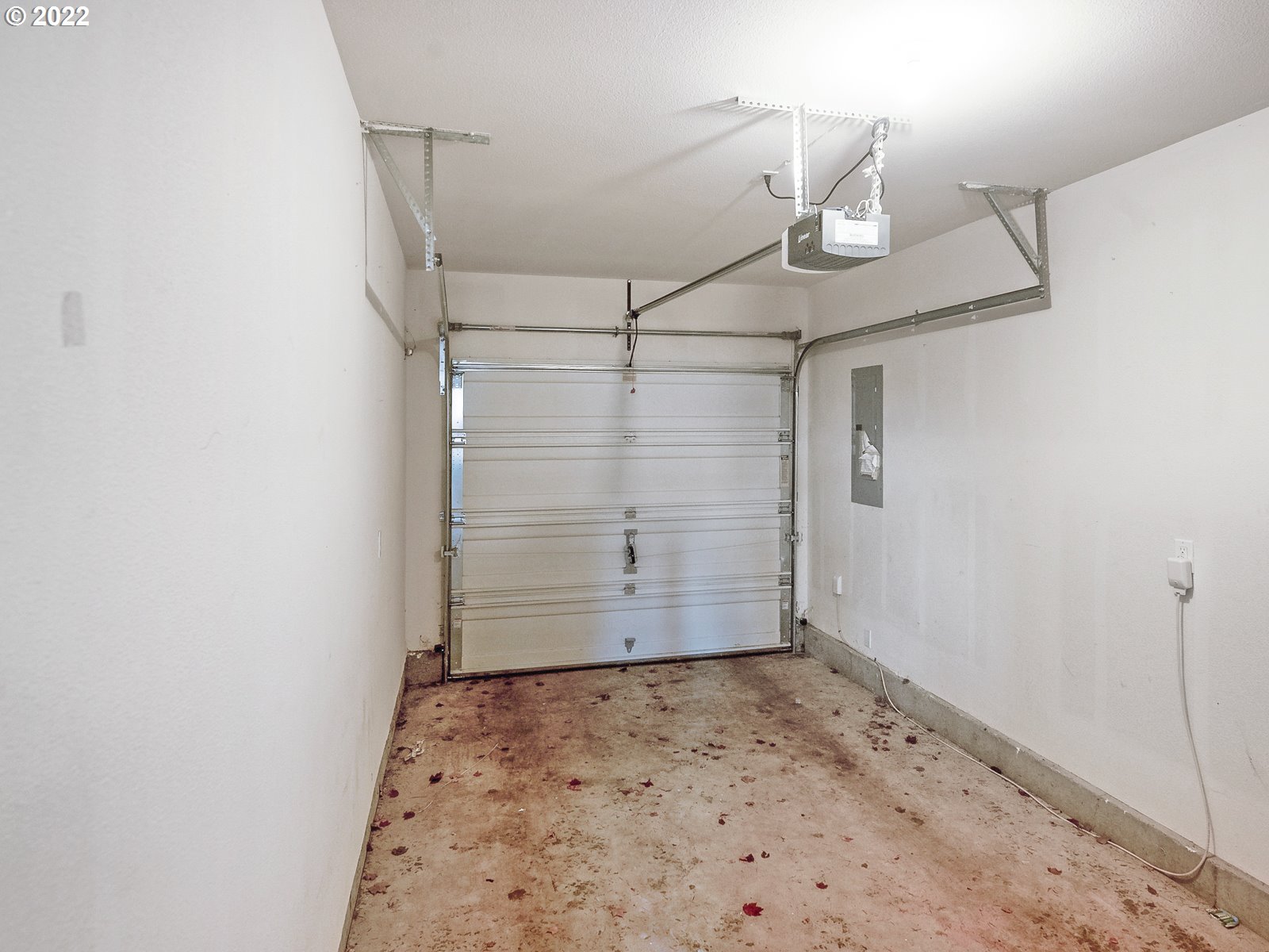 Photo #4: 22445774 Listing 