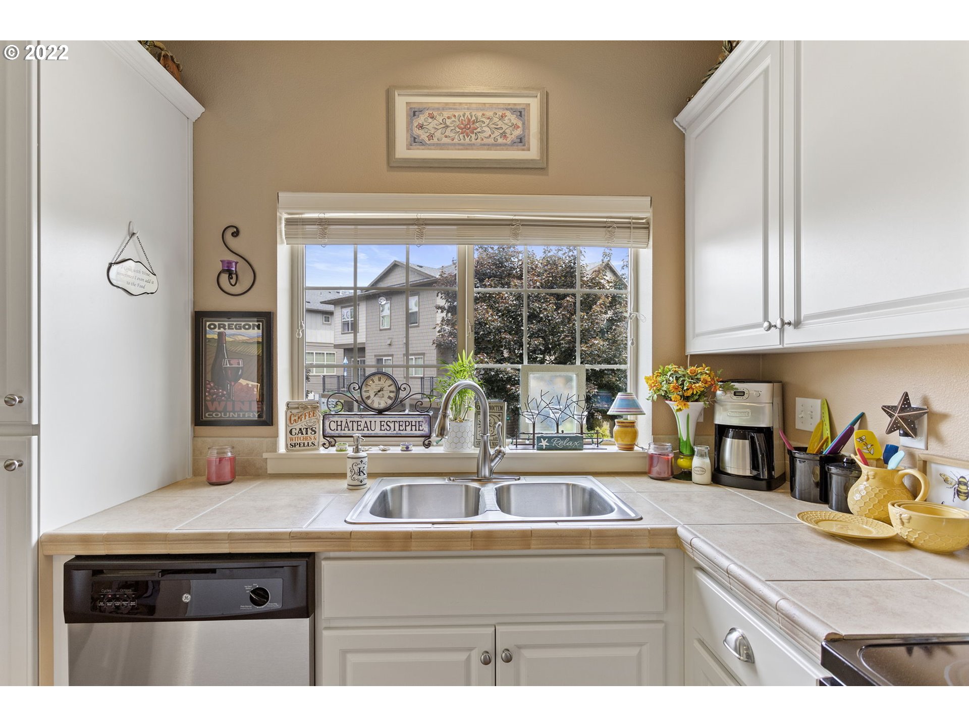 Photo #3: 22449281 Listing 