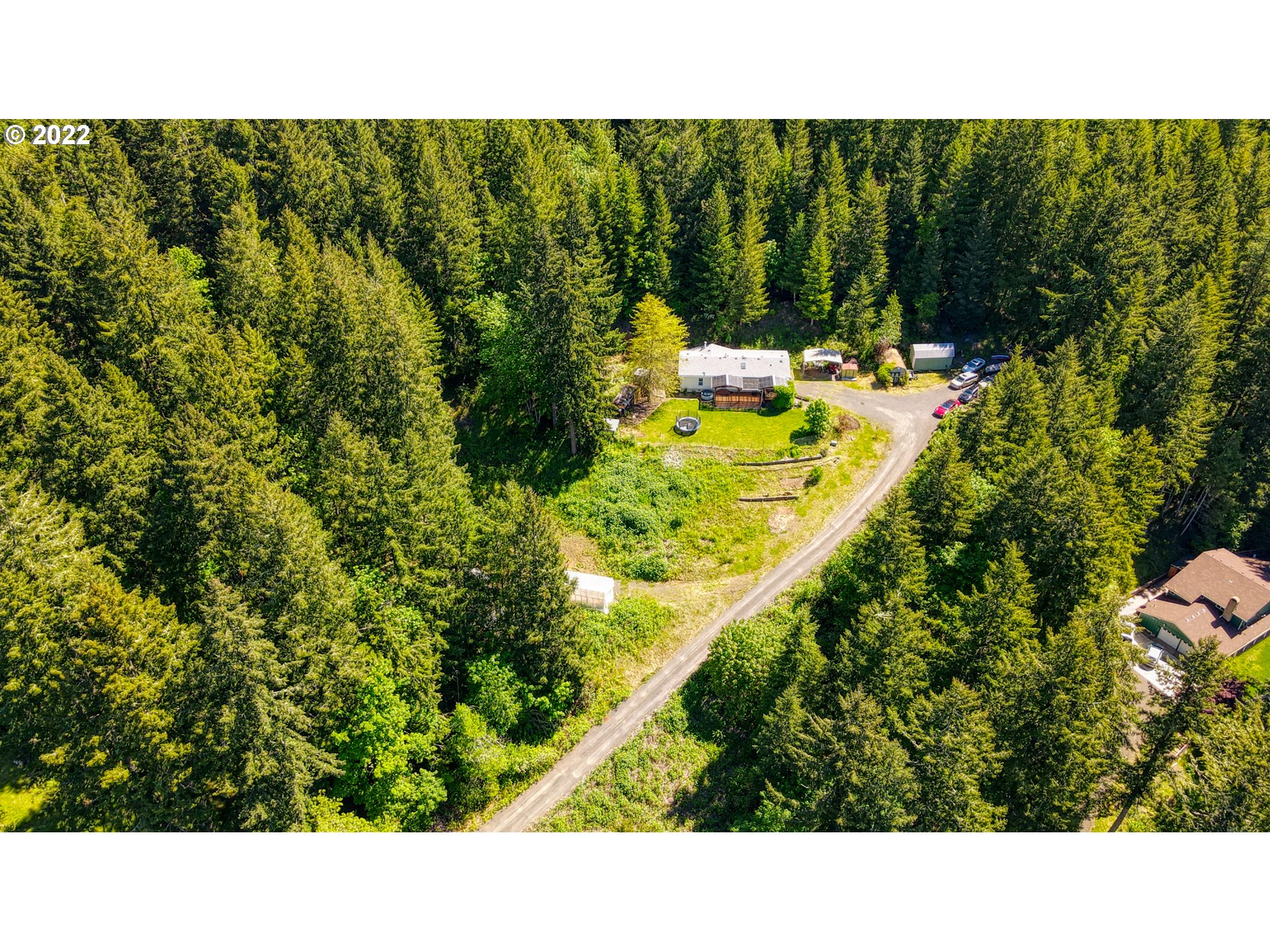 $15,000 credit. Welcome to your future nest on Eagles Rest! Enjoy breathtaking views, quiet and seclution but yet close to town! This unique property sets on 5.25 acres on the top of Eagles Rest Rd, just minutes from Dexter Lake and Elijah Bristow park. Pleasant Hill school district. This Charmer offers 3 bedroom and 2 baths with spacious open concept kitchen to dining and living room. You must see to believe, it is hard to oversell how beautiful the property and the views are! VA or CASH only.