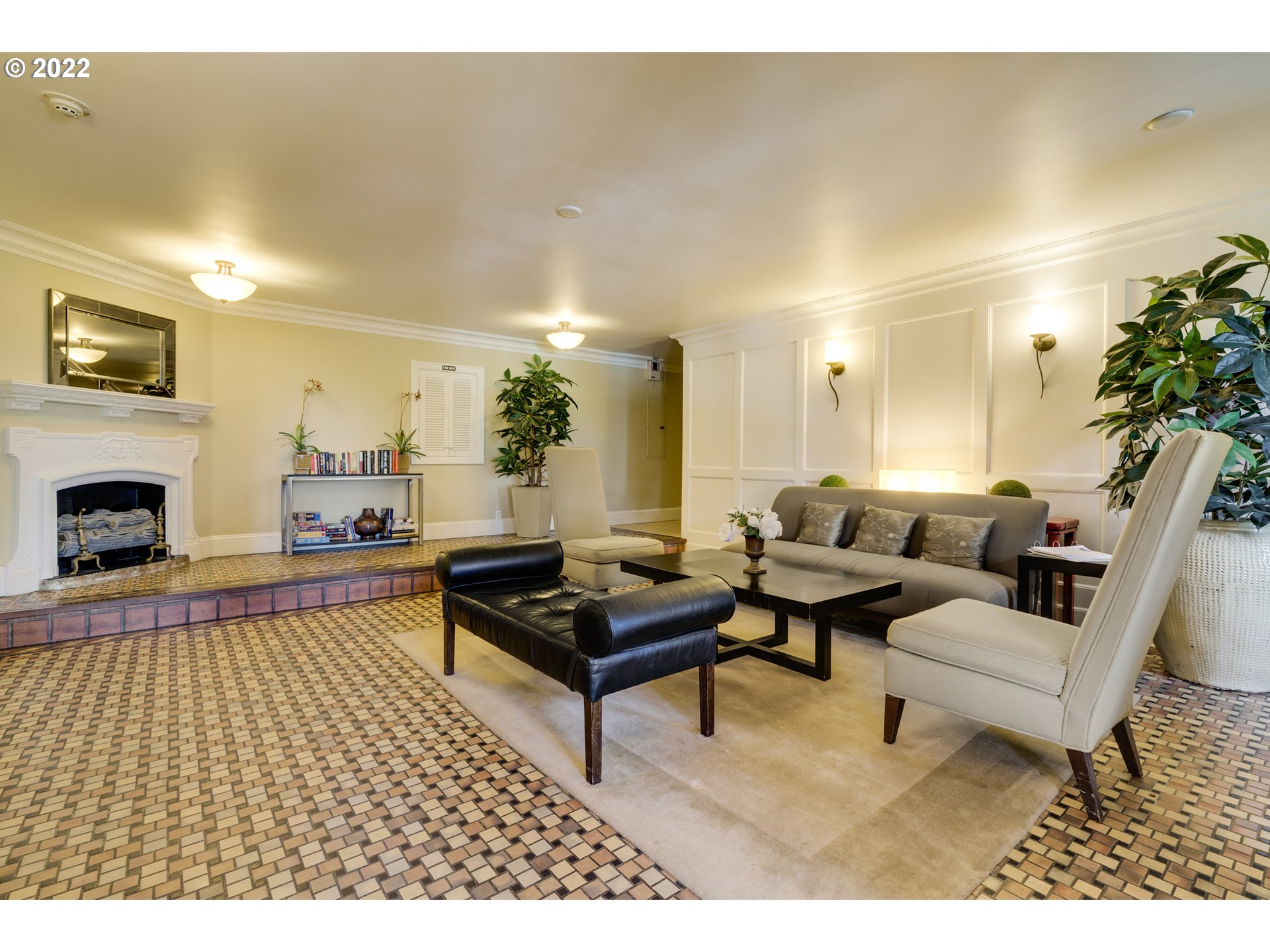 Photo #2: 22461883 Listing 