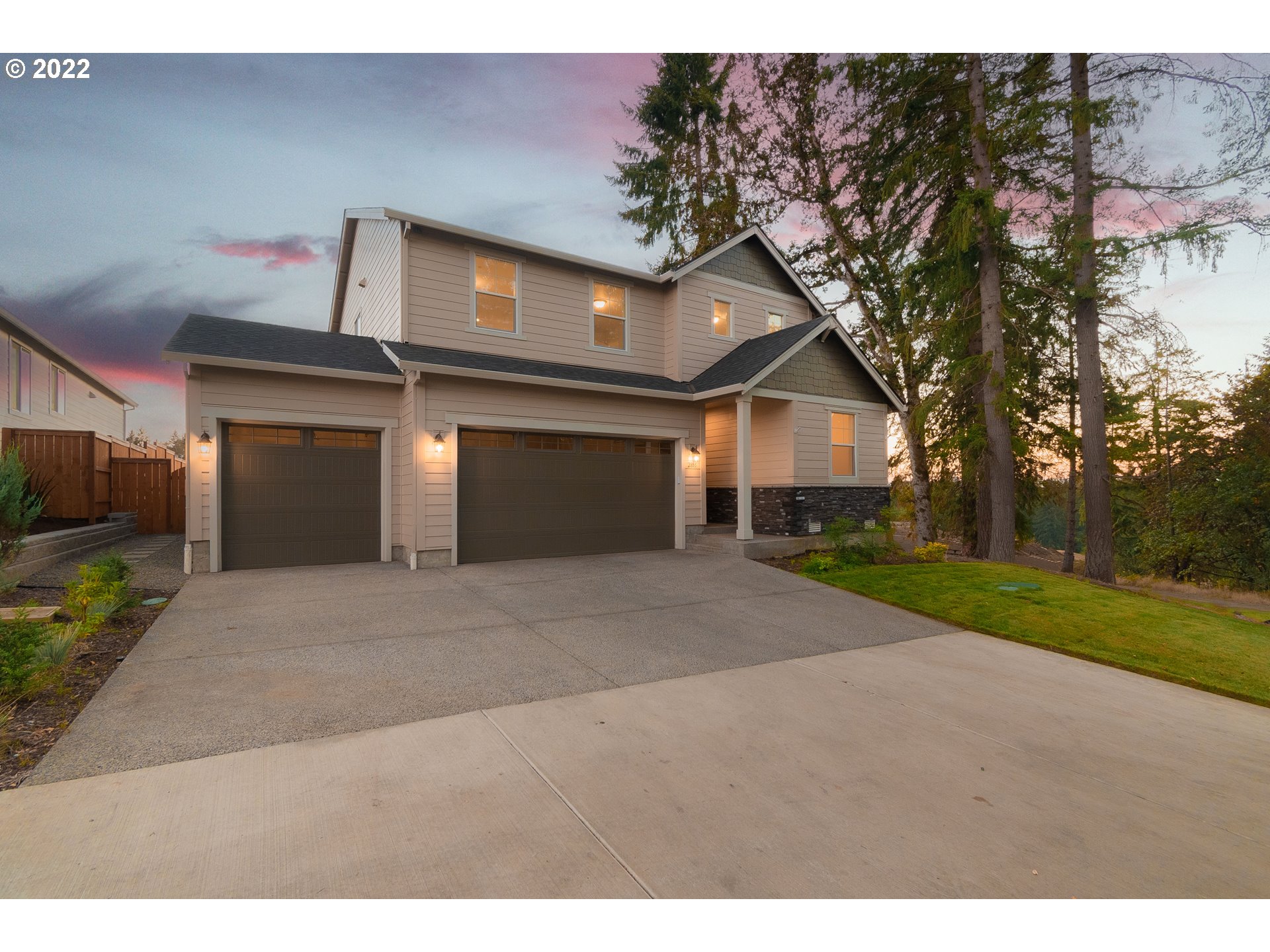 2855 N McCanta Way, Ridgefield, WA 98642