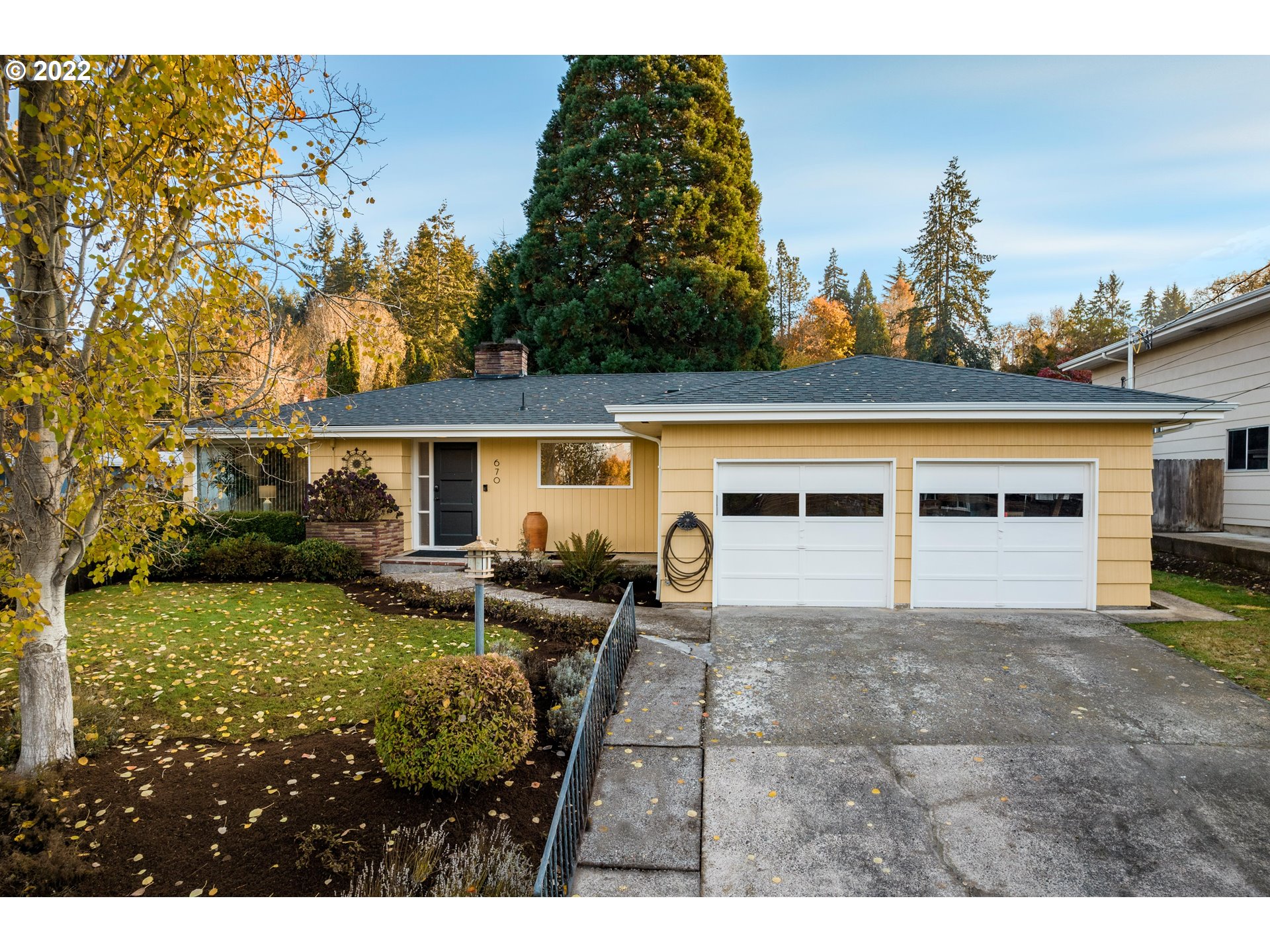 Your search for the ideal, move-in ready, 1-level in SE Eugene is over! This light-filled home near Tugman Park has a great floor plan and the perfect combo of 1960's charm & modern amenities. Hardwood floors, vinyl windows, updated kitchen & bathrooms, 2 wood fireplaces, ductless heat pump & indoor laundry room. South-facing, sunny fenced yard features majestic giant sequoia tree, tons of bulbs & plantings & covered patio + 2-car garage w/ workshop. Excellent condition!
