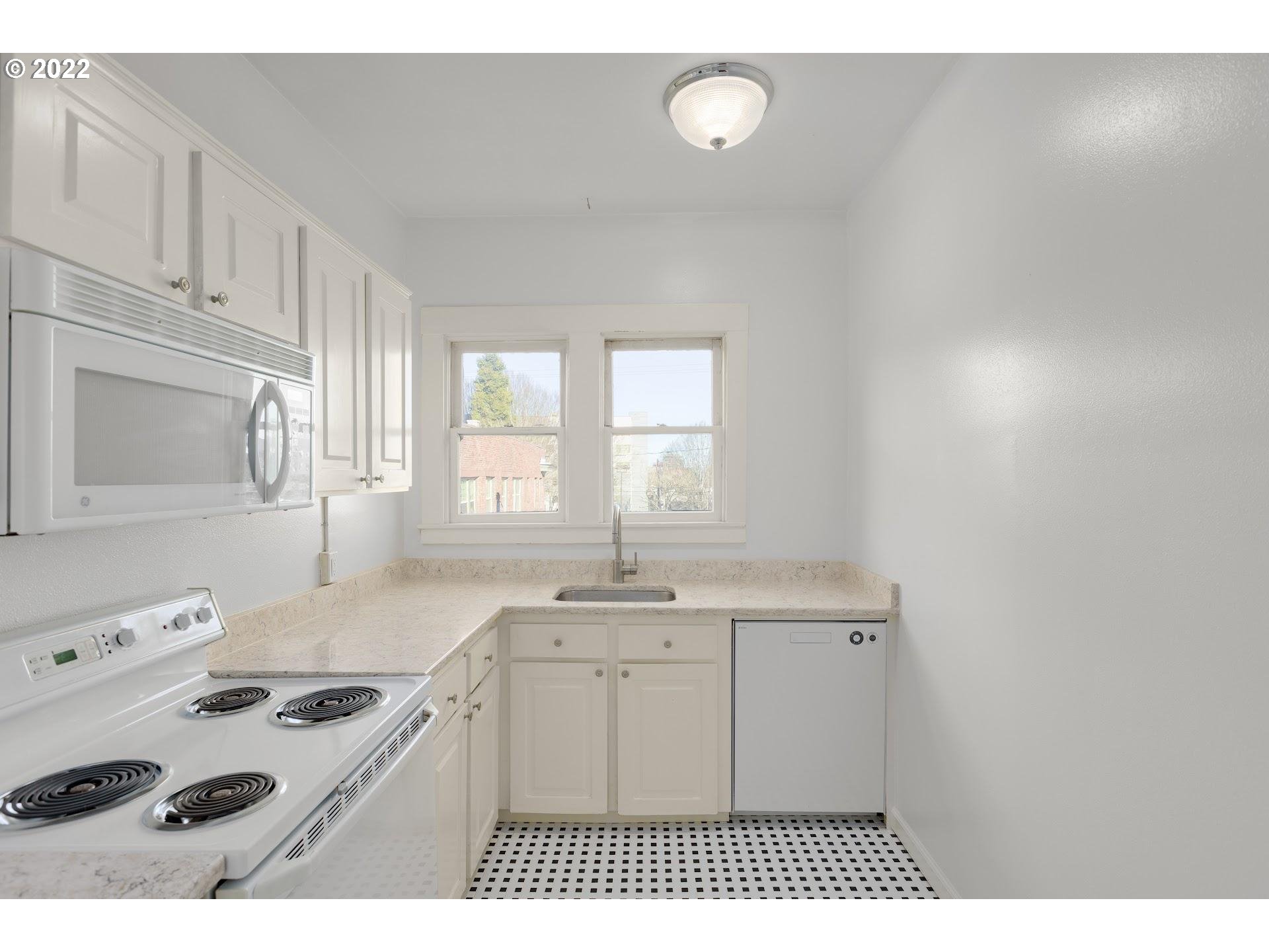 Photo #3: 22469554 Listing 