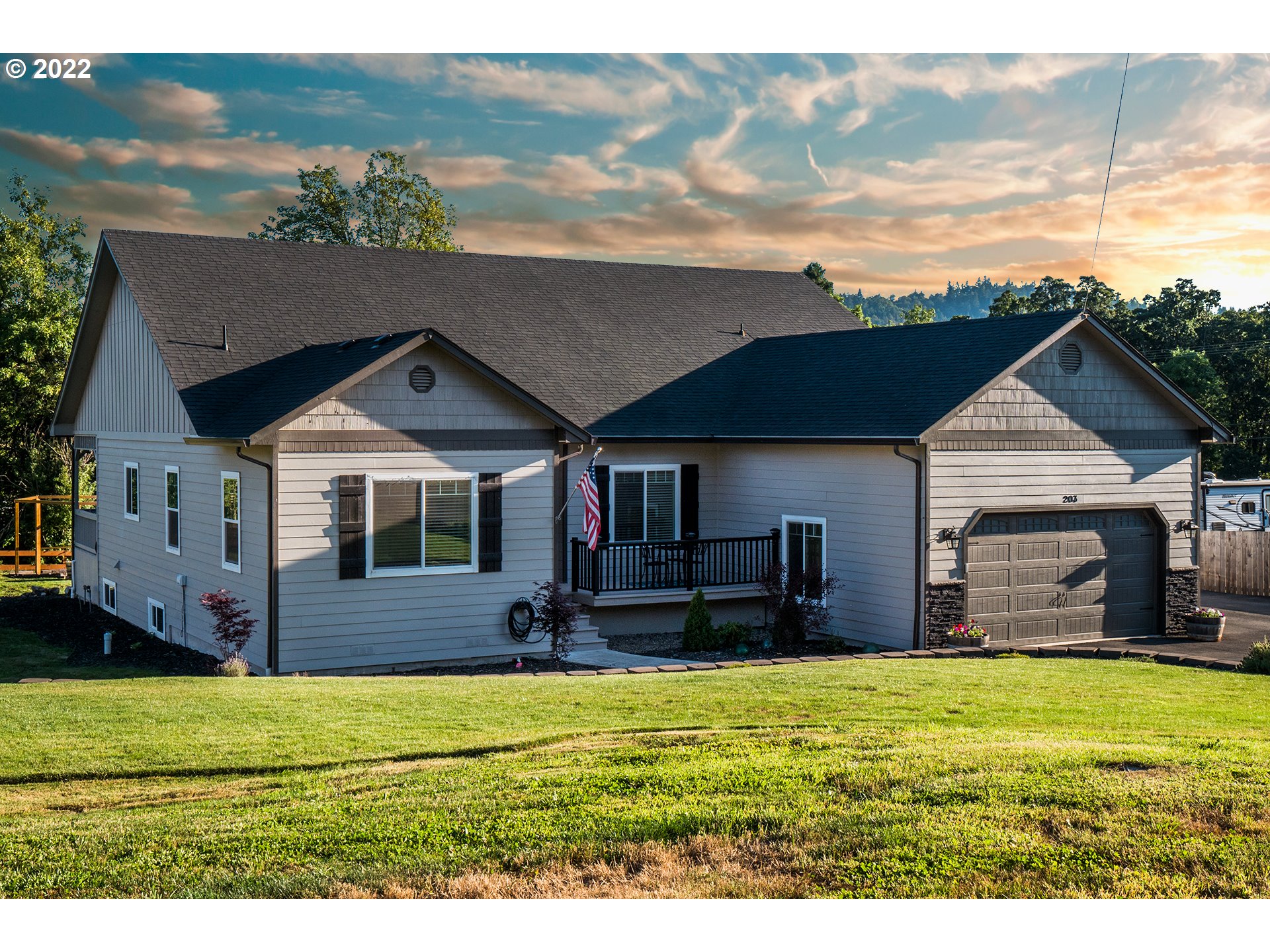 Incredibly hard to find newer construction on 1 acre and one block from Dorris Ranch! Interior includes hardwood floors, vaulted and high ceilings, gas range, granite countertops, a grand main bedroom with large walk-in closet and bath with a jet-tub and his/her sinks. Downstairs is a massive bonus area with extra storage and the potential to add additional rooms. Outside, enjoy the large covered deck, ample parking and potential room for a shop. Privacy while being in the heart of Springfield!