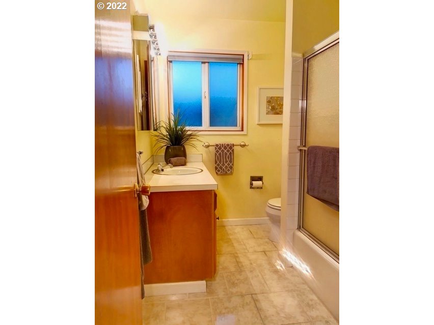 Photo #2: 22472402 Listing 