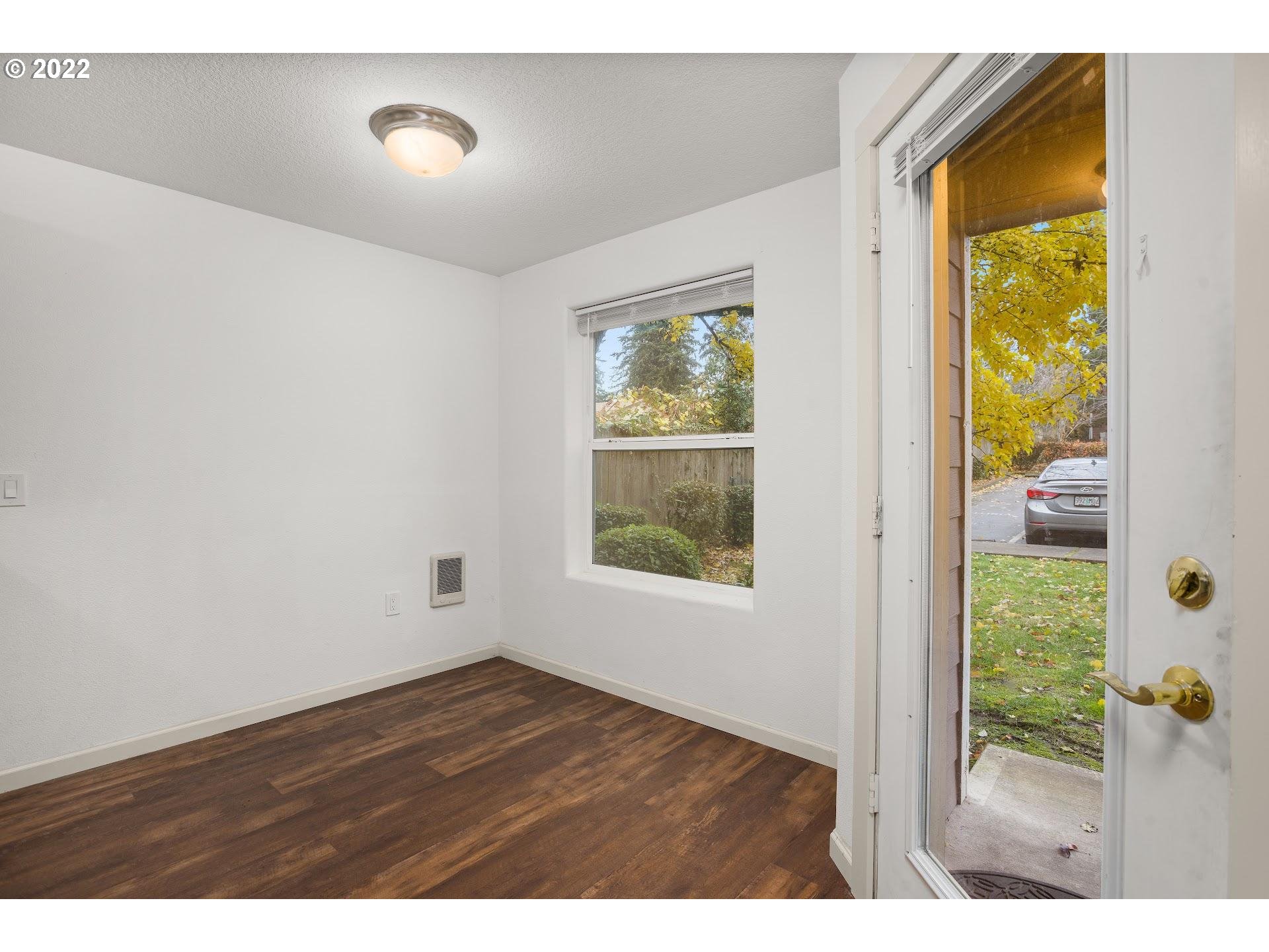 Photo #3: 22472995 Listing 