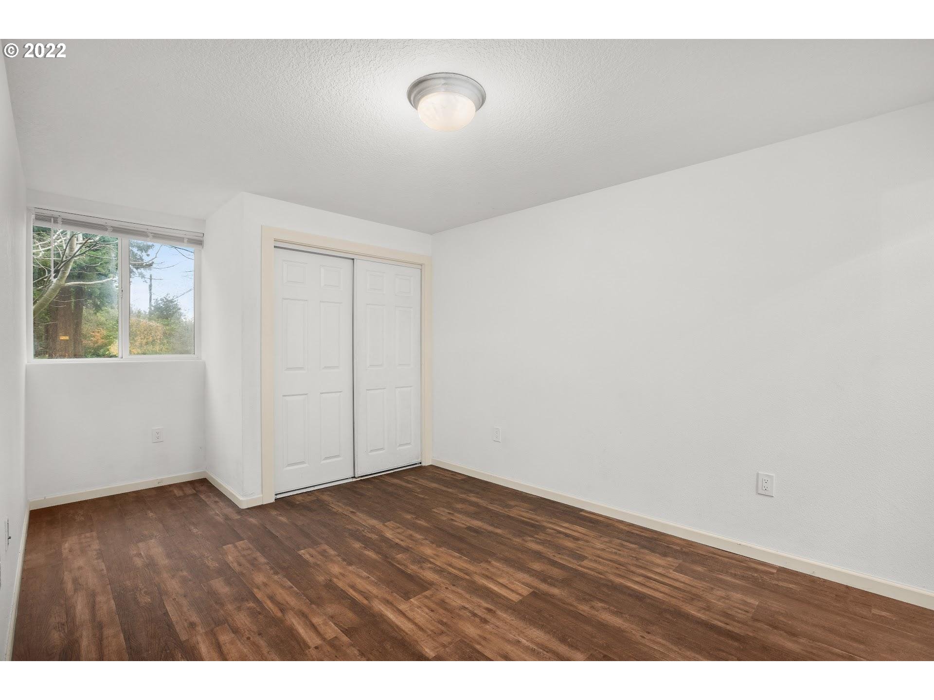 Photo #4: 22472995 Listing 