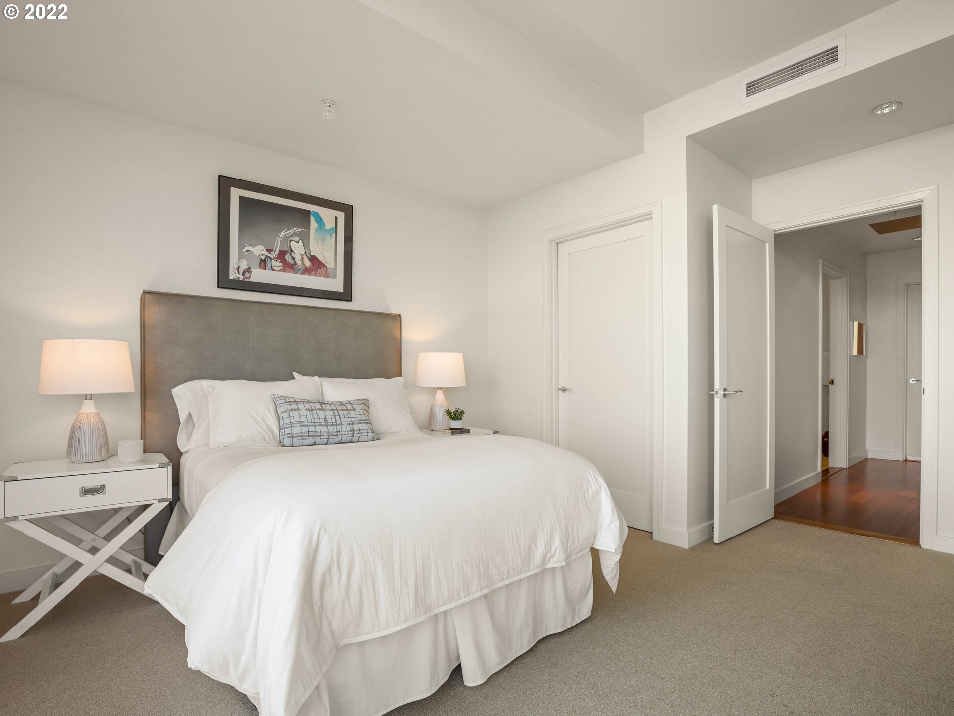 Photo #4: 22475059 Listing 