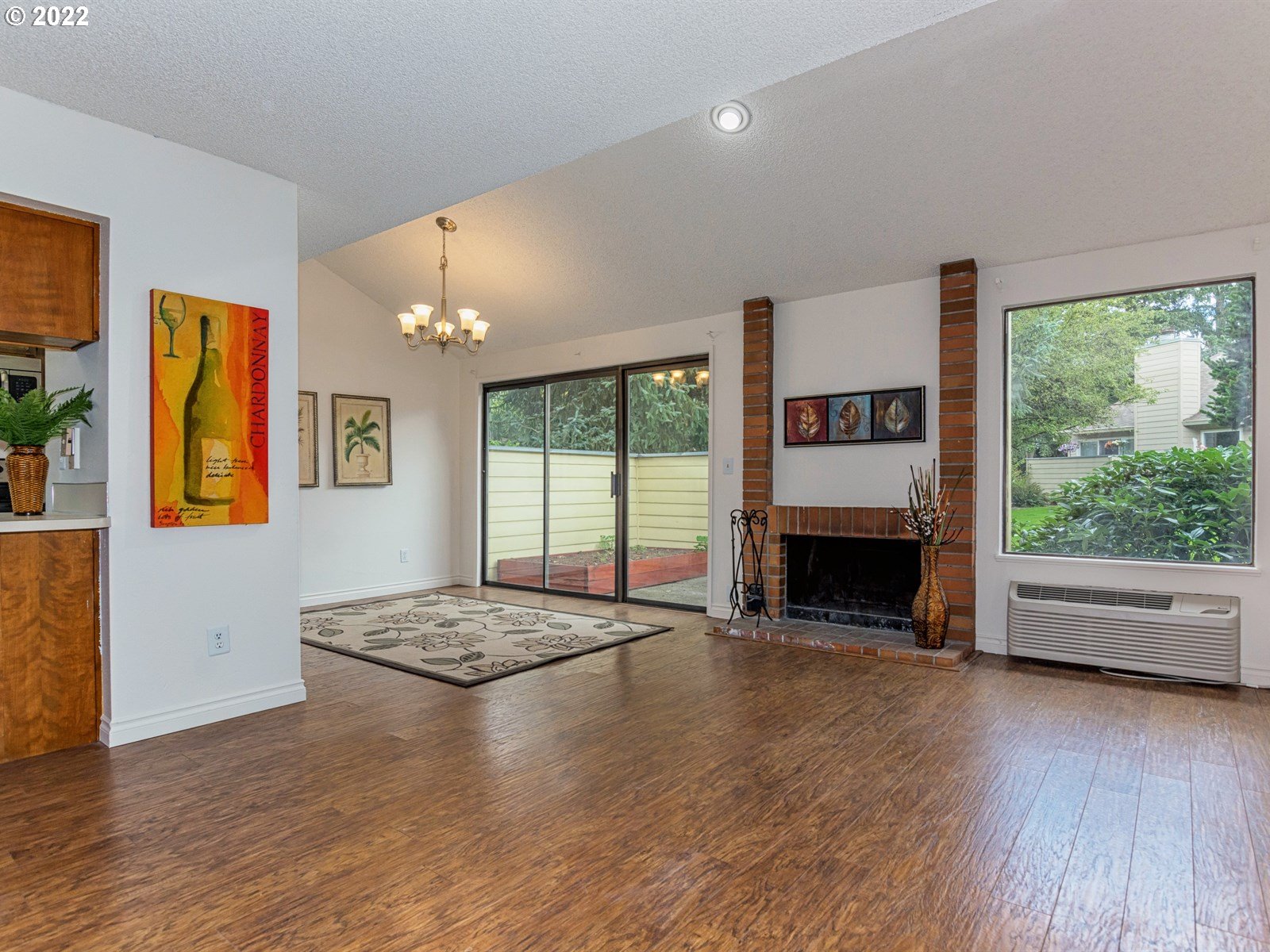 Photo #3: 22475183 Listing 