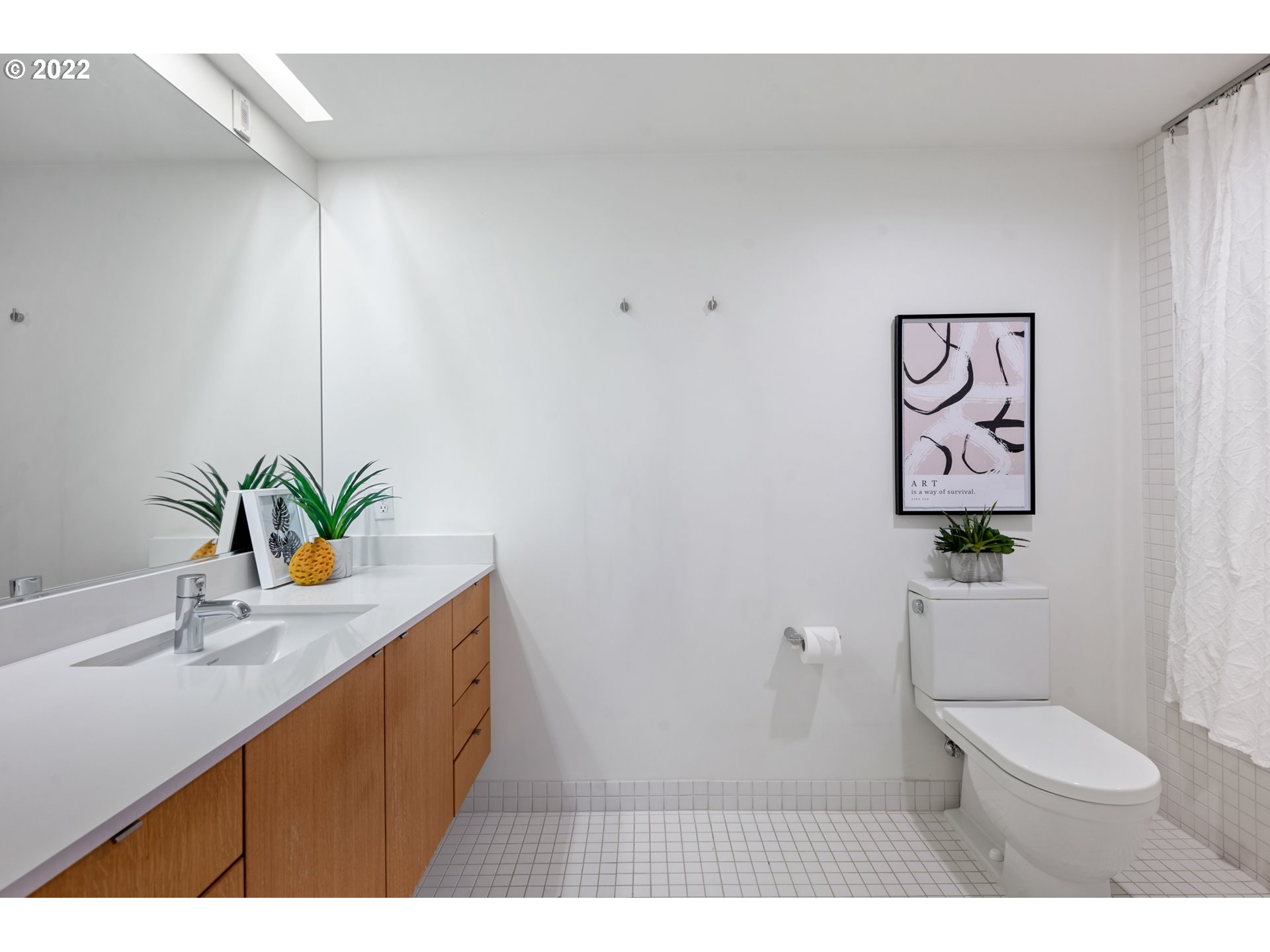 Photo #5: 22481211 Listing 