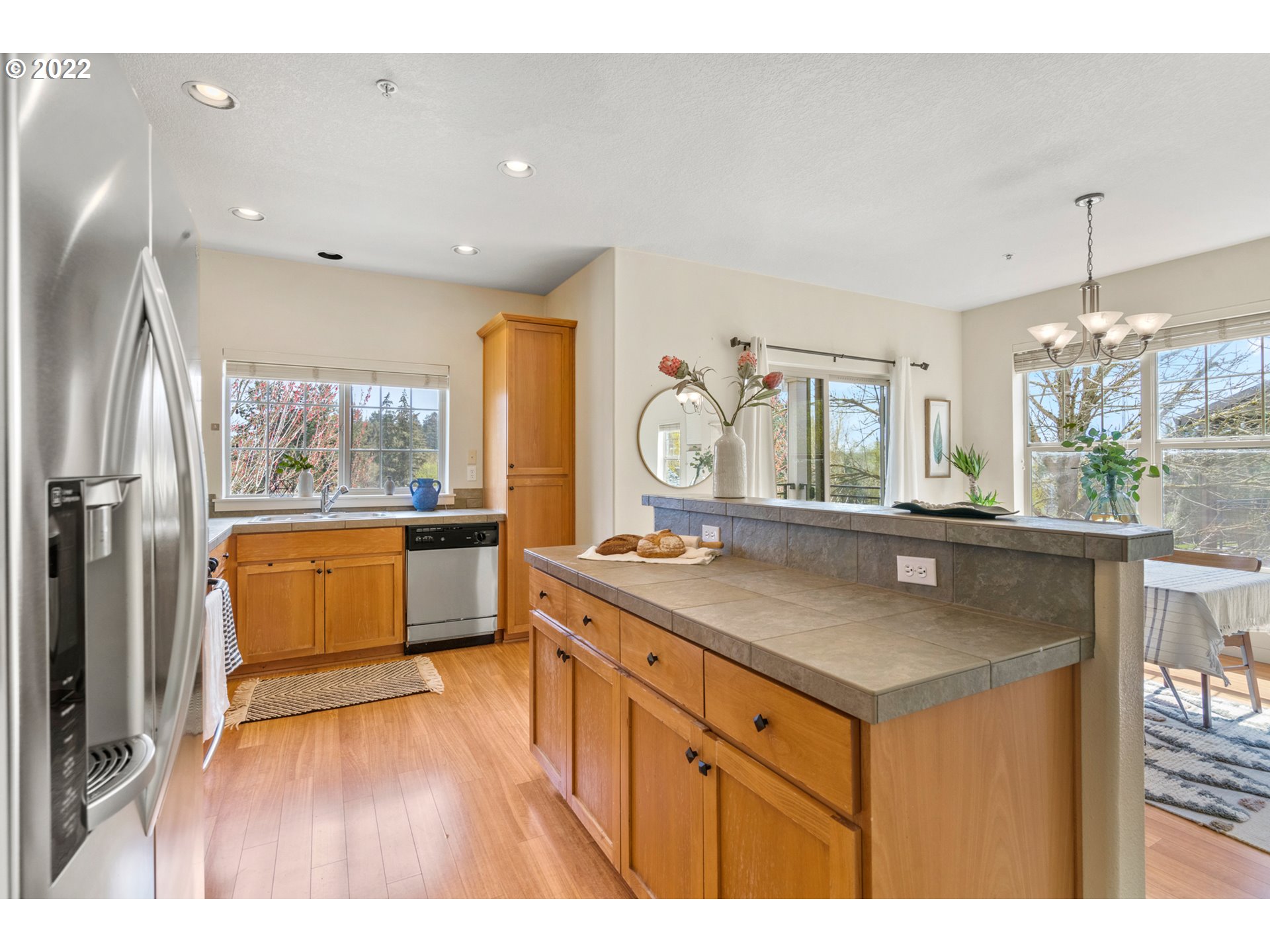 Photo #6: 22489685 Listing 