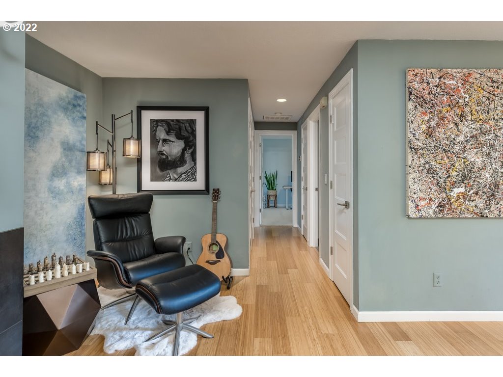 Photo #5: 22489948 Listing 
