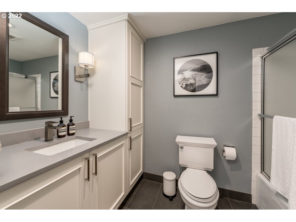 Photo #6: 22489948 Listing 