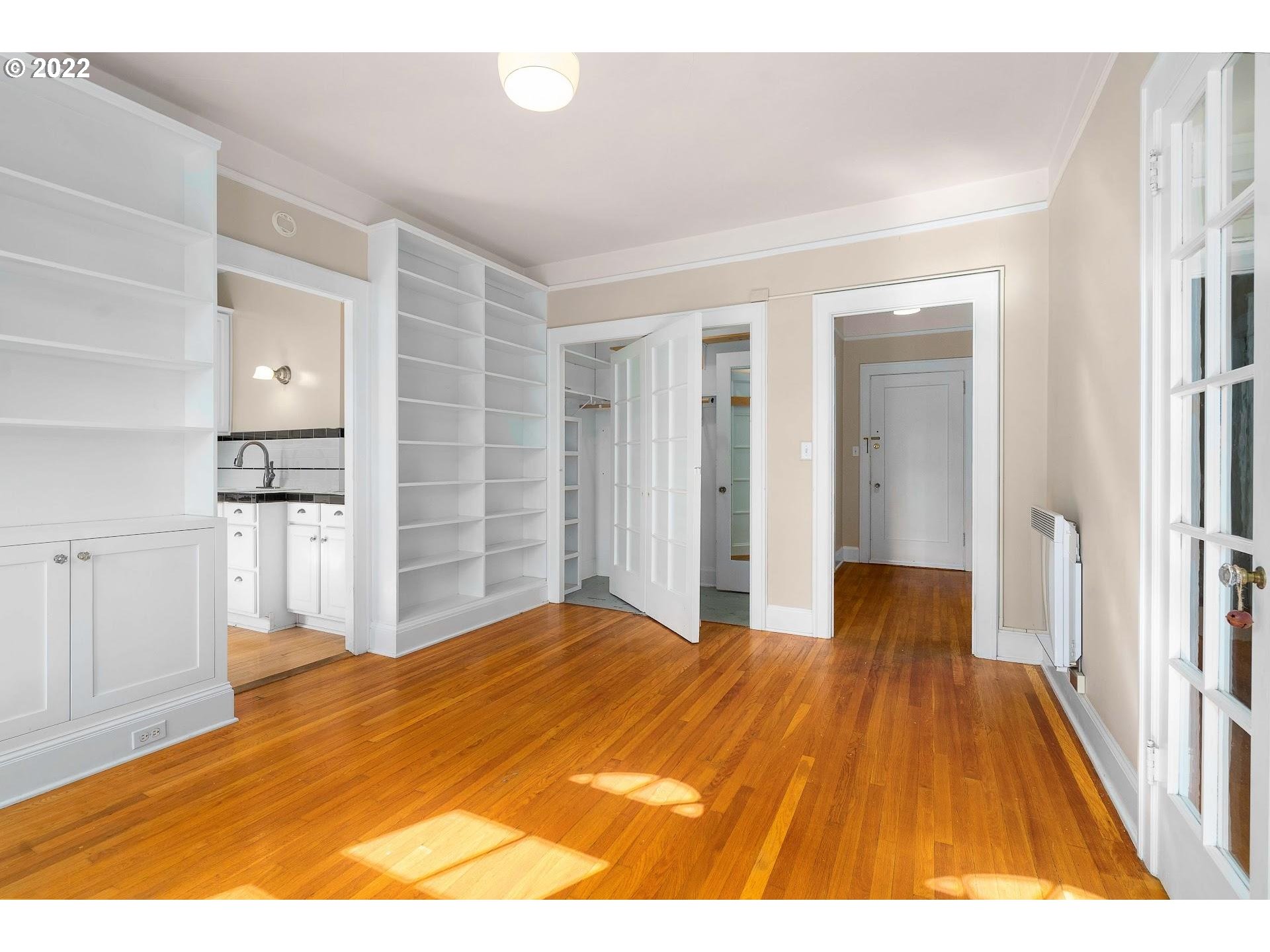 Photo #3: 22490020 Listing 