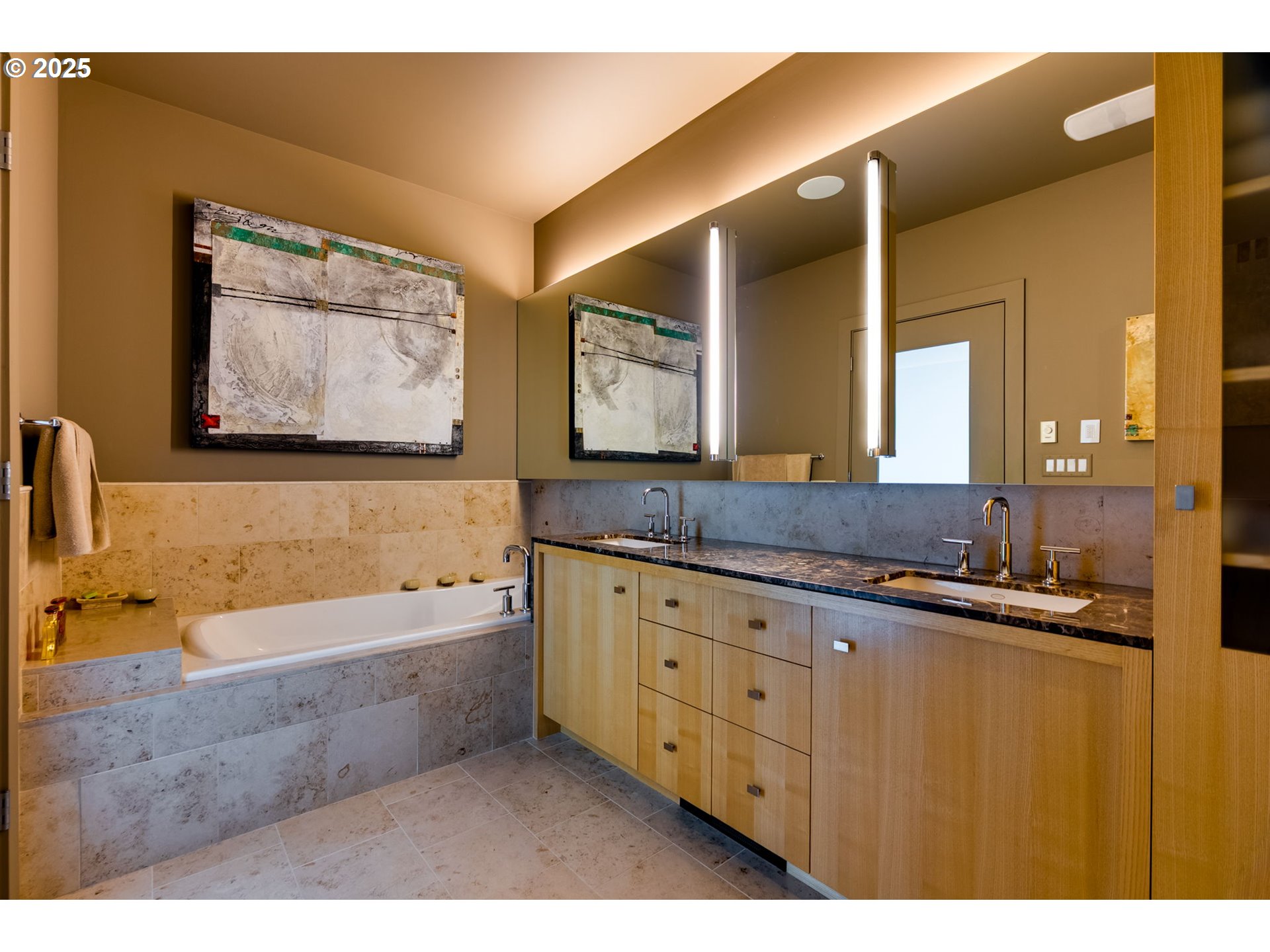Photo #38: 224961789 Listing: Photo #38