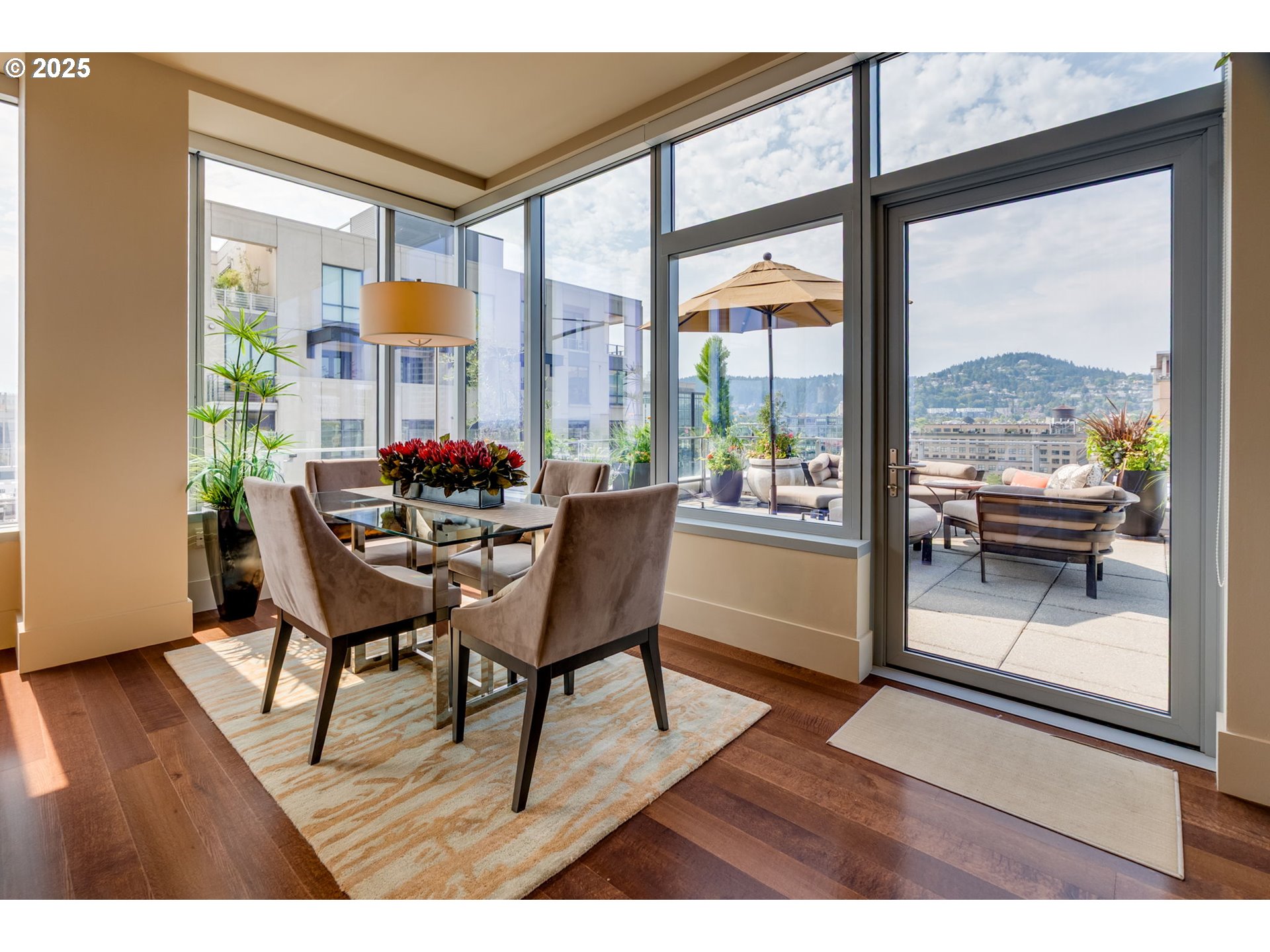 Photo #5: 224961789 Listing 