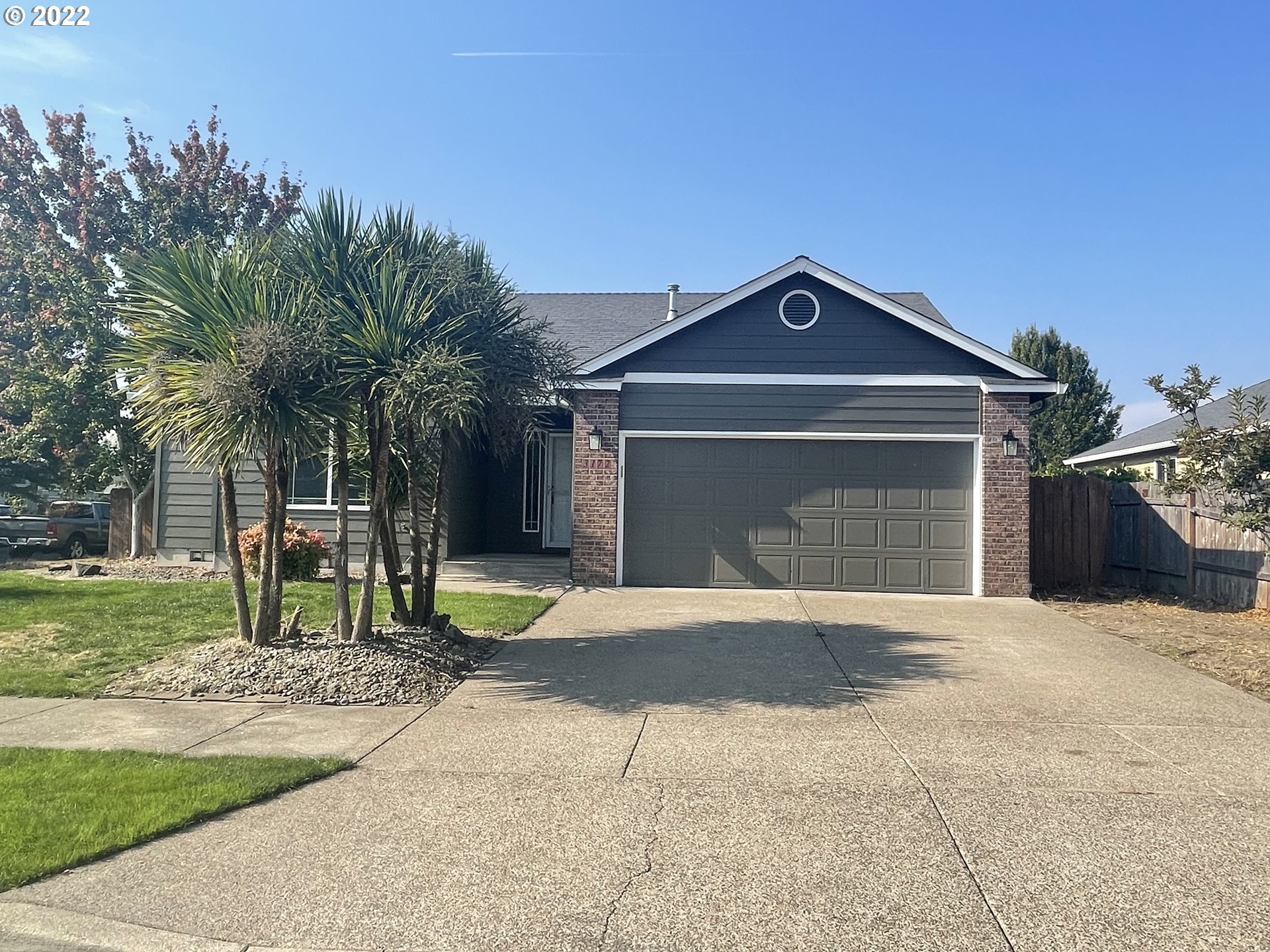 Fantastic 1 story home in SE Albany with 3 bedrooms, 2 baths. This home has a wonderful great room design with laminate plank flooring, vaulted ceilings and kitchen counter bar. New updates: carpet in bedrooms, subway tile, AC unit, paint inside and out. The oversized yard is fully fenced. Listing agent is related to the seller.