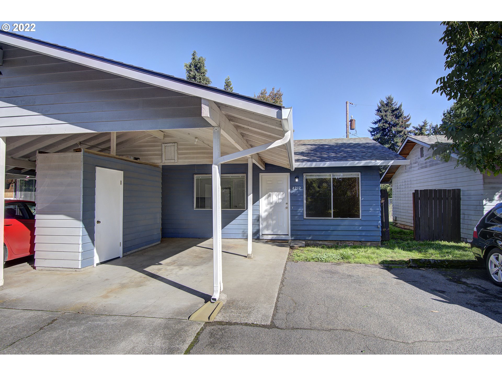 4208 E 17th St, Vancouver, WA 98661