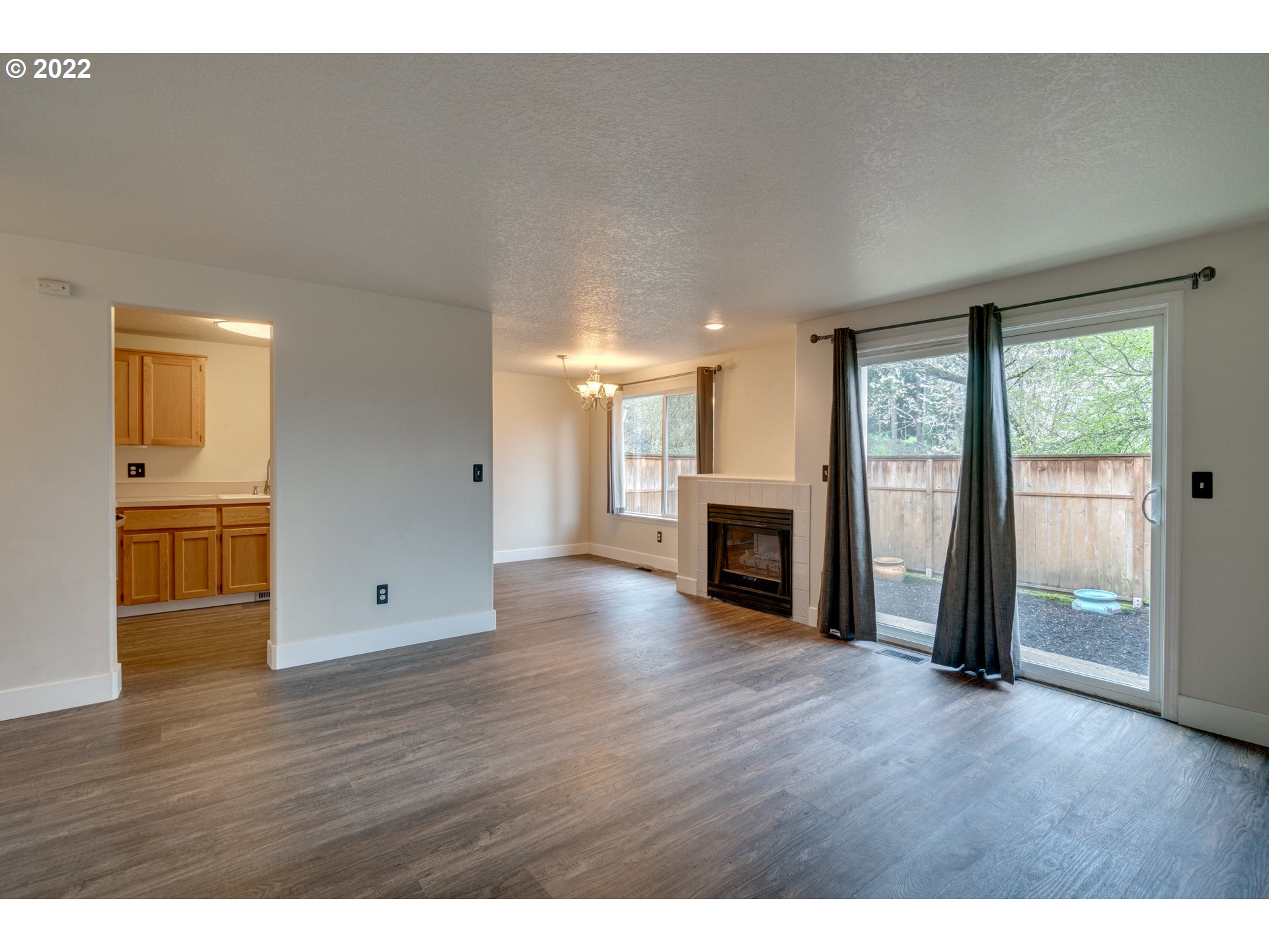 Photo #5: 22499893 Listing 