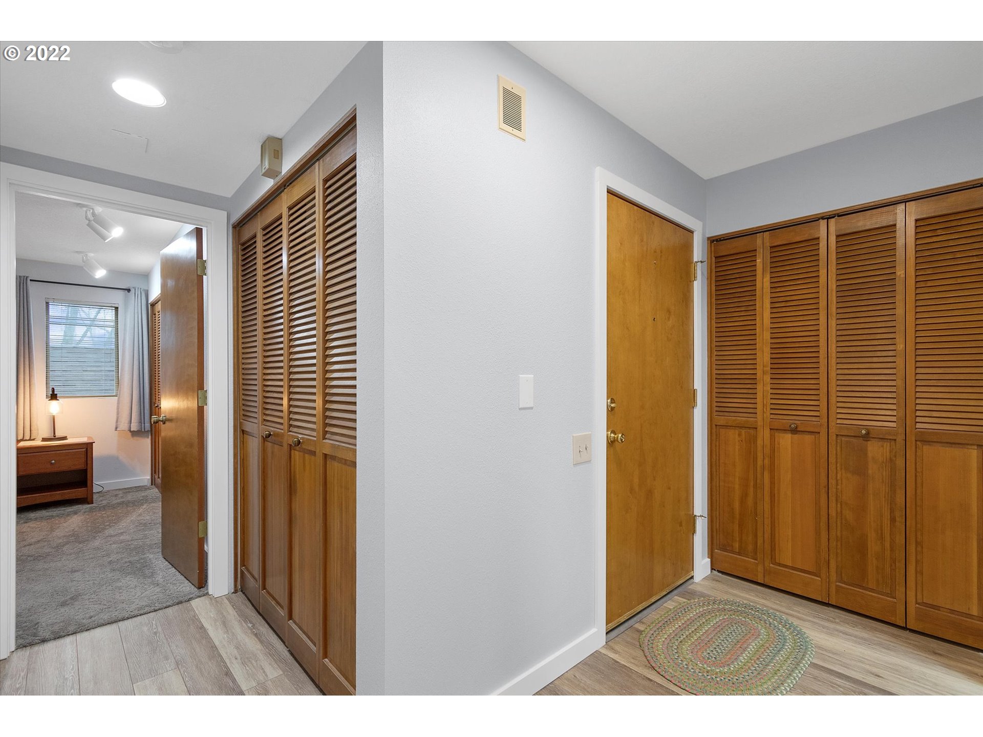 Photo #6: 22511915 Listing 