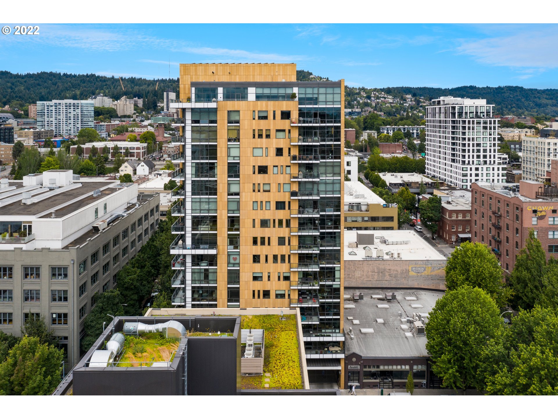 Photo #2: 22513248 Listing 